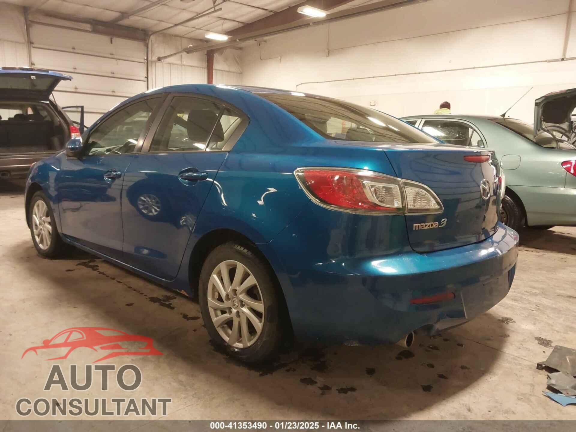 MAZDA MAZDA3 2012 - JM1BL1V77C1574427