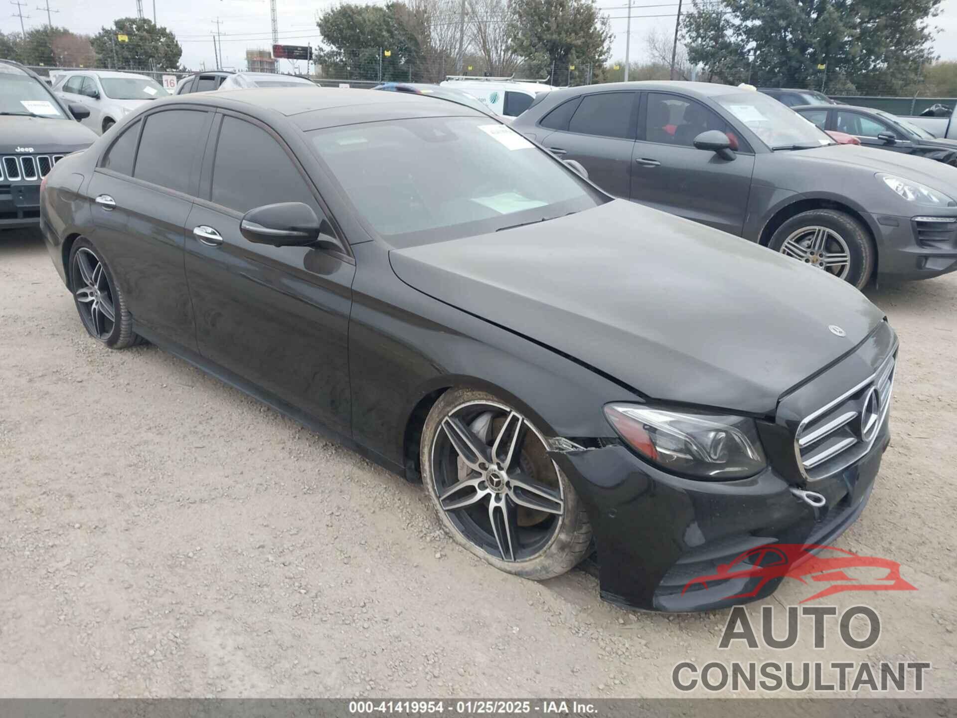MERCEDES-BENZ E 300 2019 - WDDZF4JB5KA627406