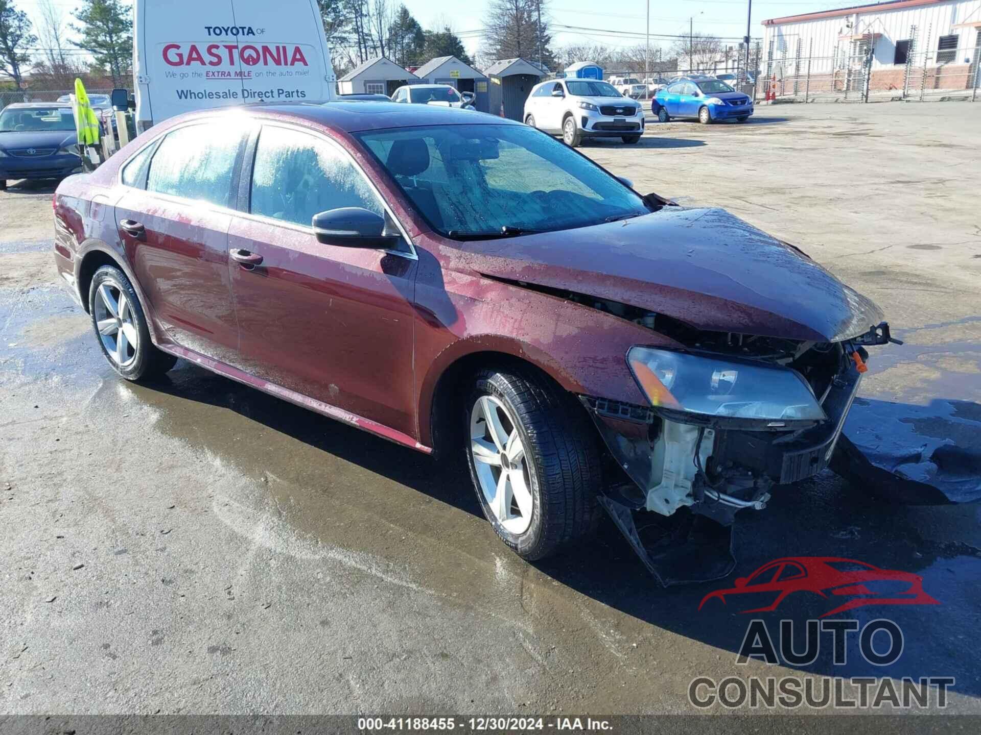 VOLKSWAGEN PASSAT 2013 - 1VWBH7A35DC020085