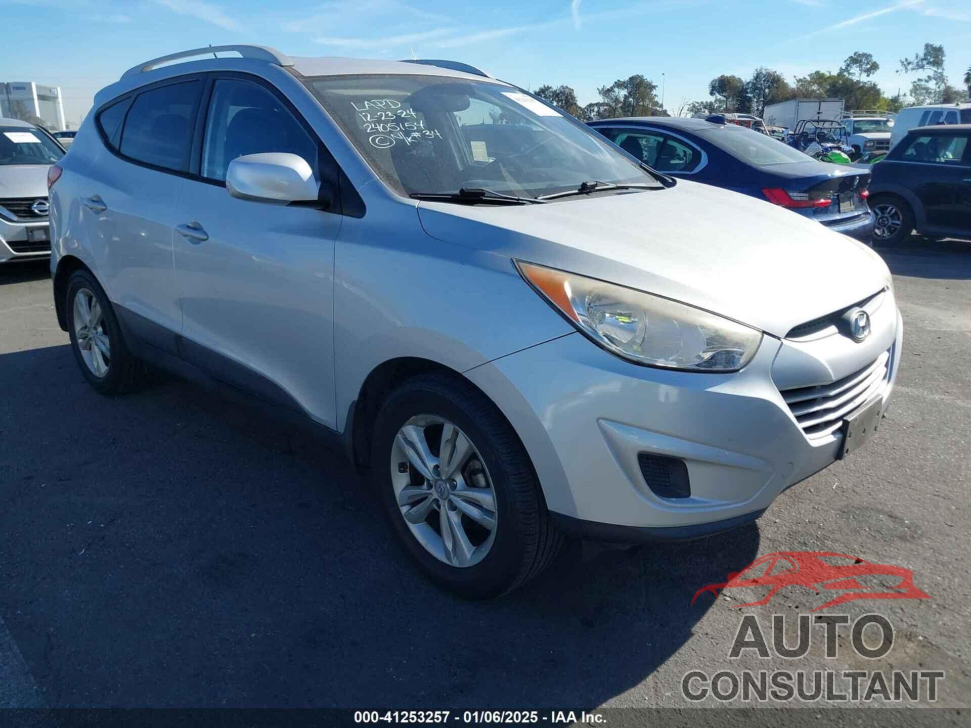 HYUNDAI TUCSON 2011 - KM8JU3AC6BU293879