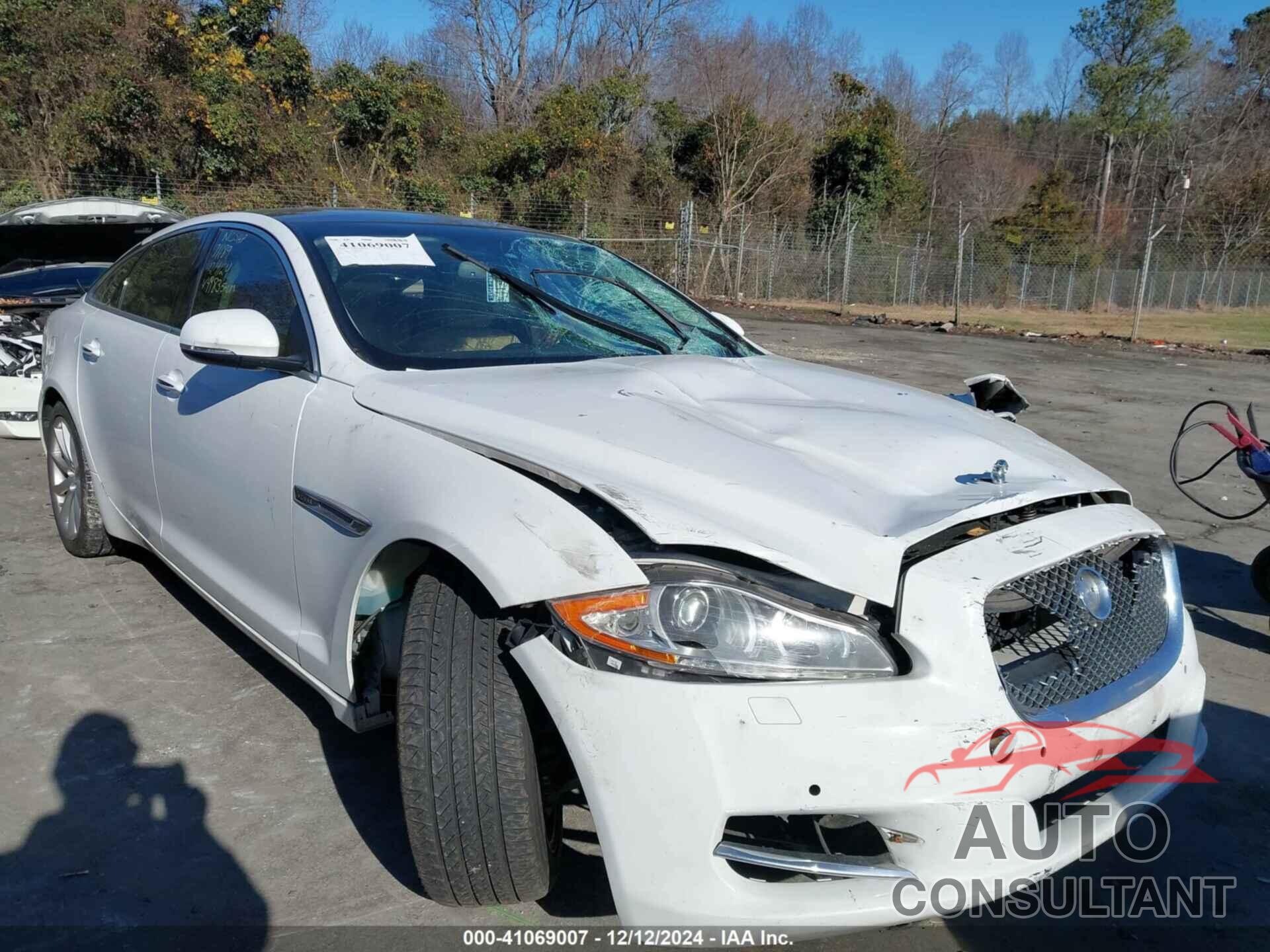 JAGUAR XJ 2013 - SAJWJ1CD4D8V49835