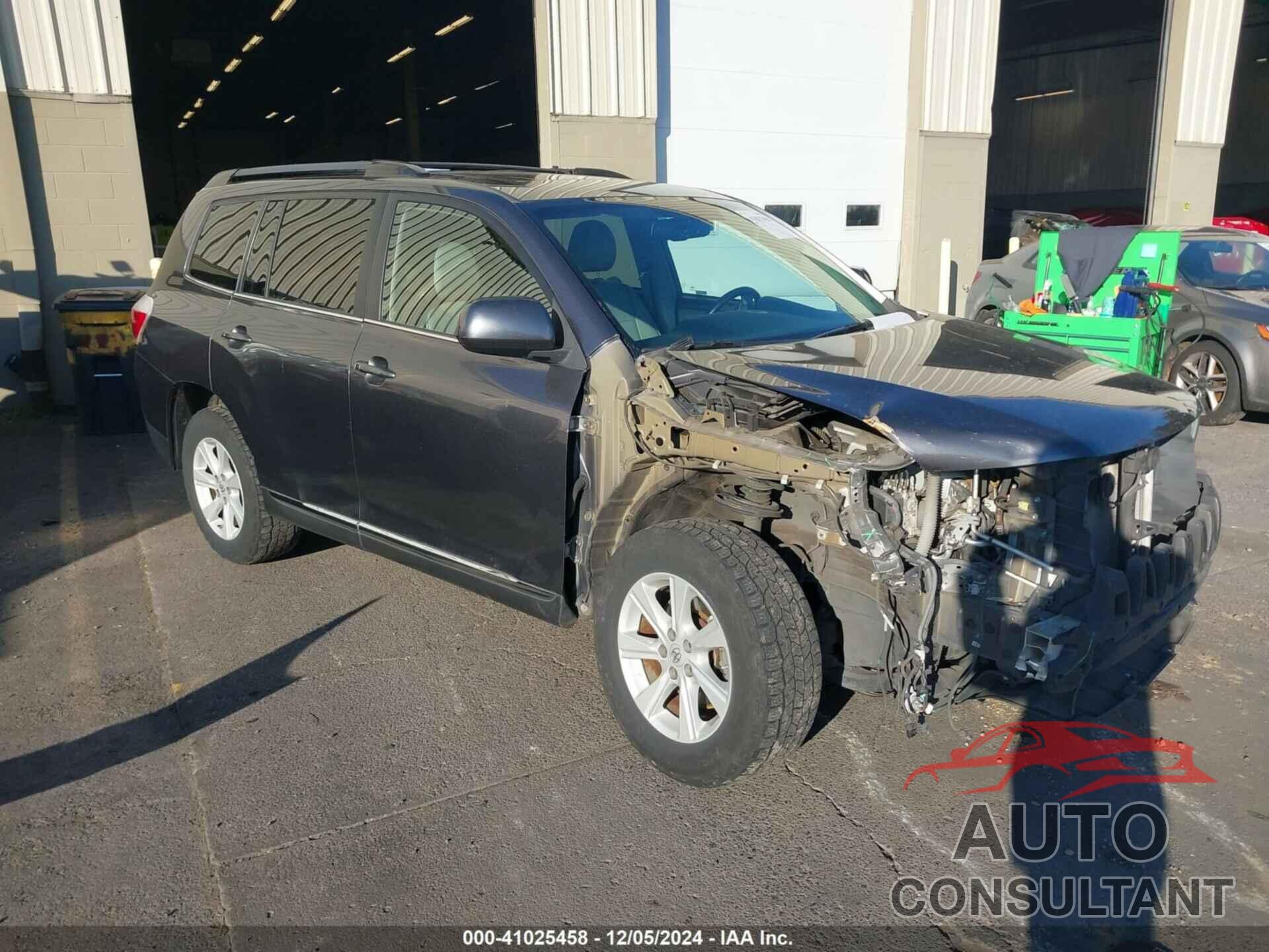 TOYOTA HIGHLANDER 2013 - 5TDBK3EH8DS221531