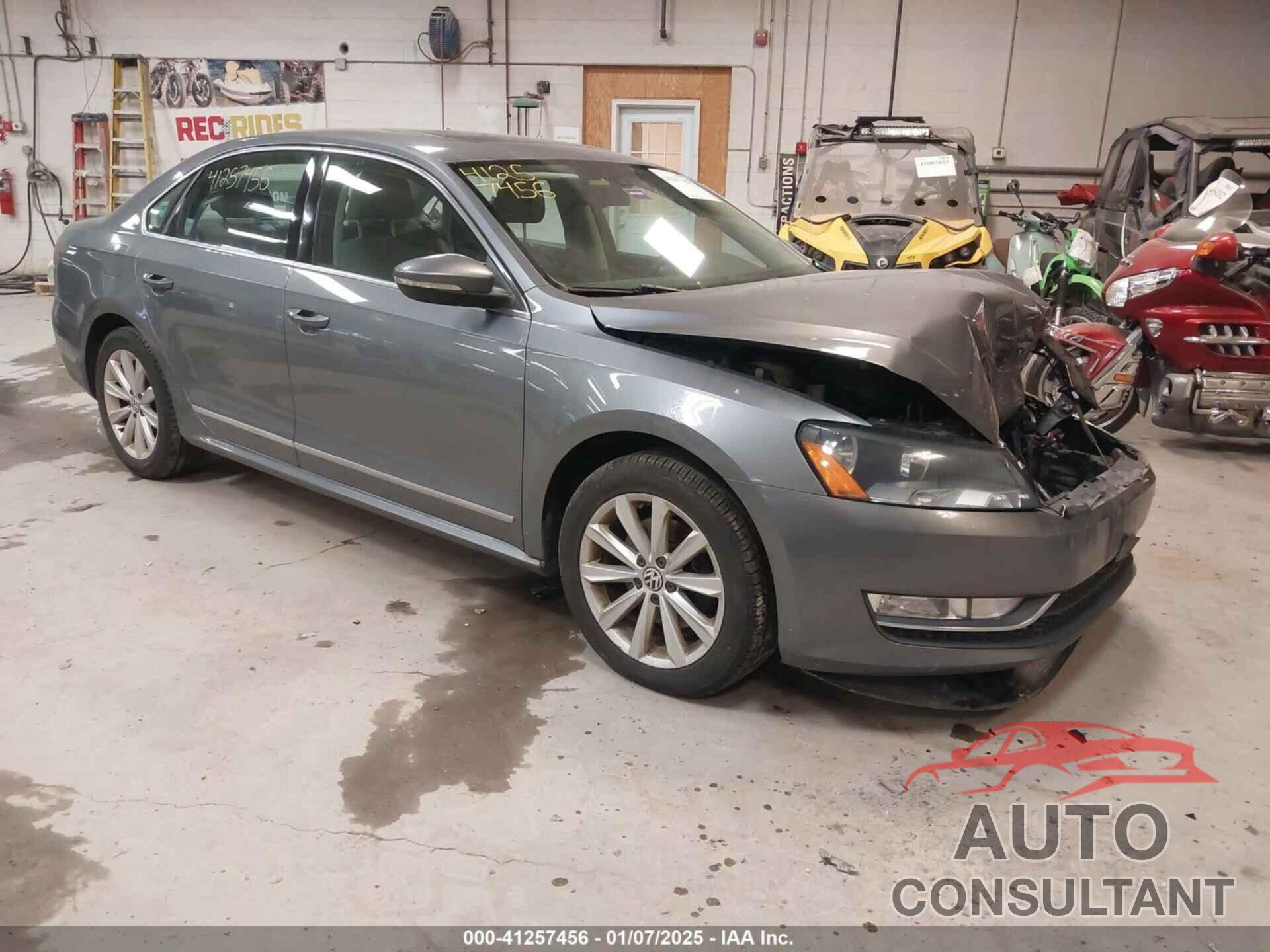 VOLKSWAGEN PASSAT 2012 - 1VWCP7A32CC082680