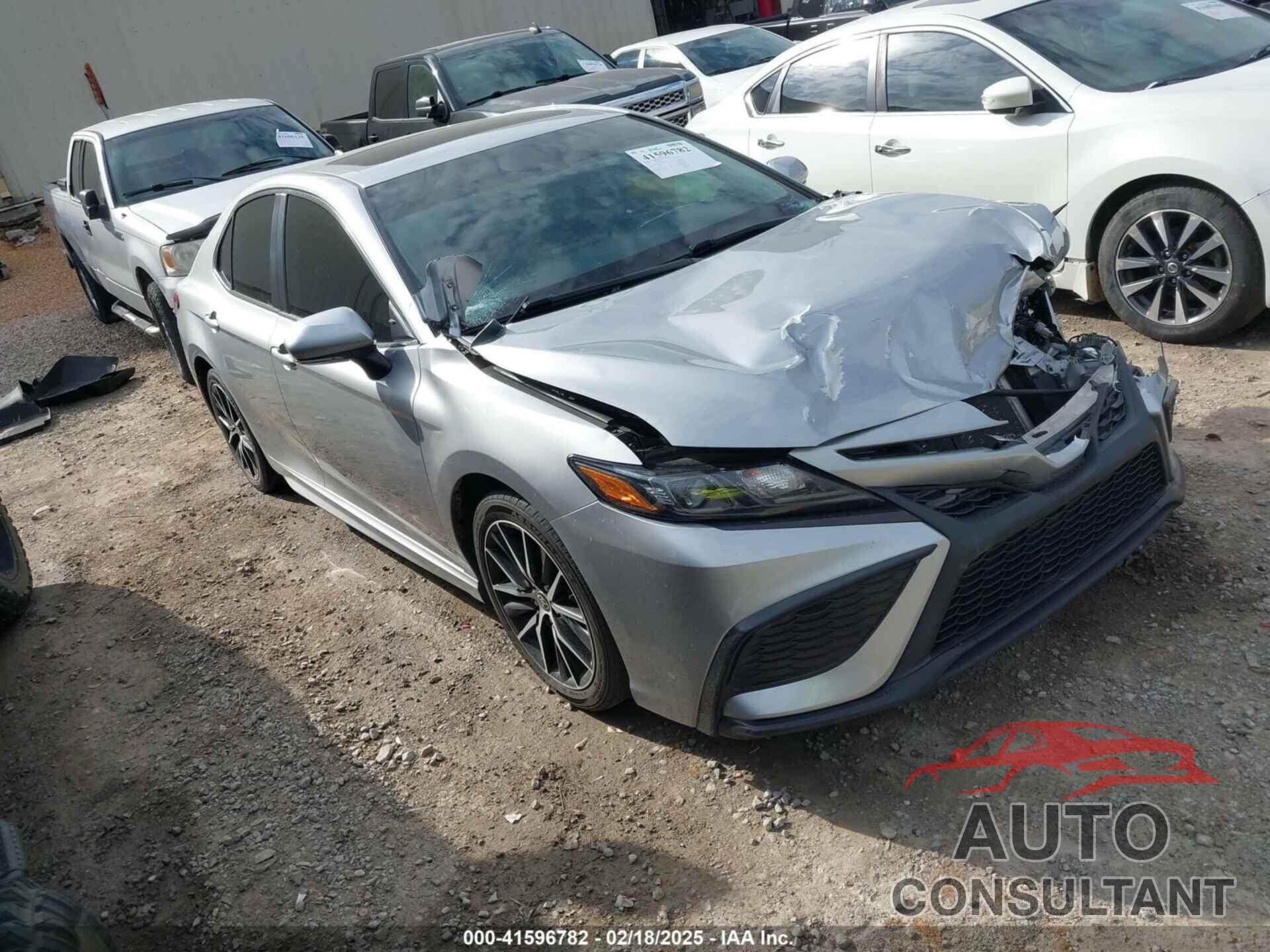 TOYOTA CAMRY 2021 - 4T1G11AK2MU559612