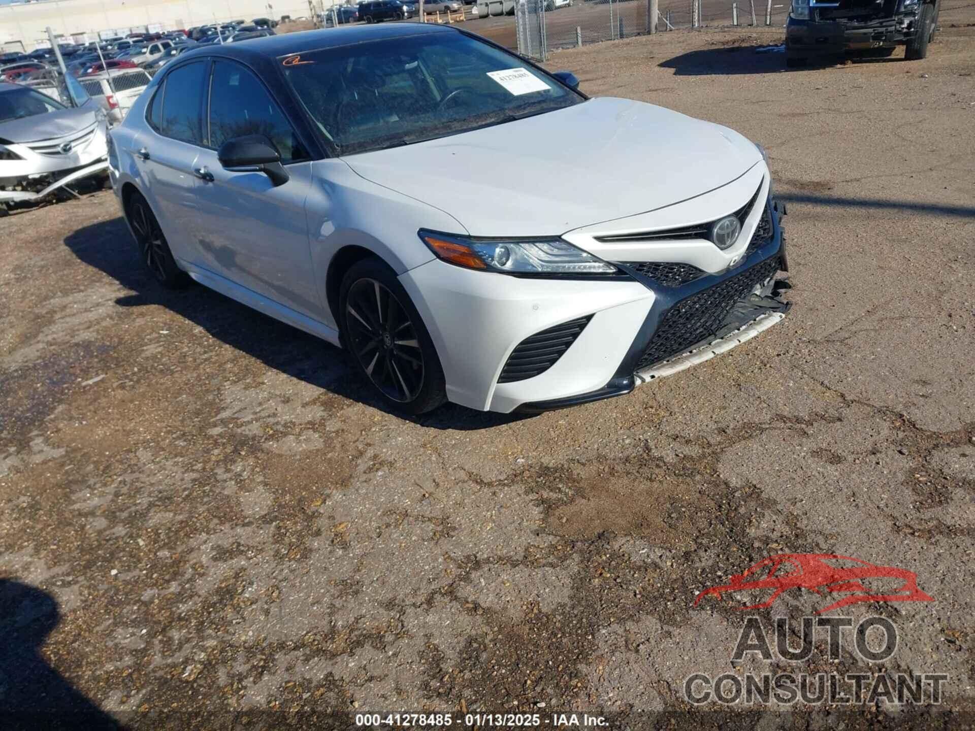 TOYOTA CAMRY 2018 - 4T1B61HK4JU158818