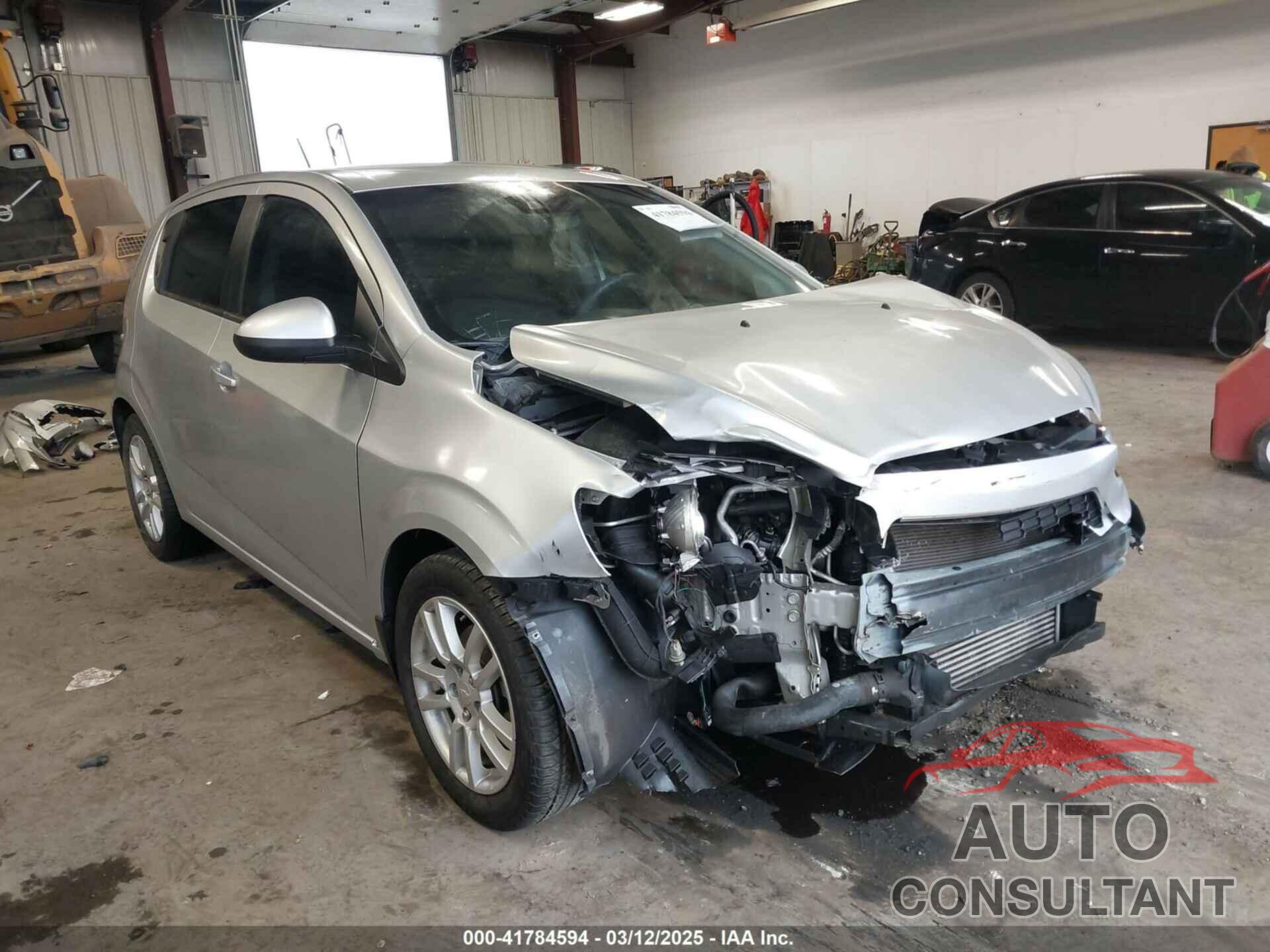 CHEVROLET SONIC 2015 - 1G1JC6SBXF4129256