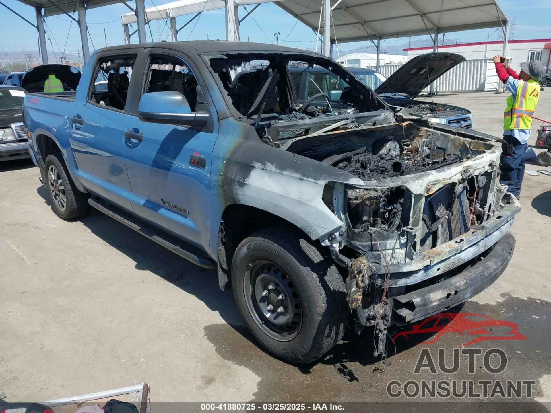 TOYOTA TUNDRA 2021 - 5TFDY5F14MX980045