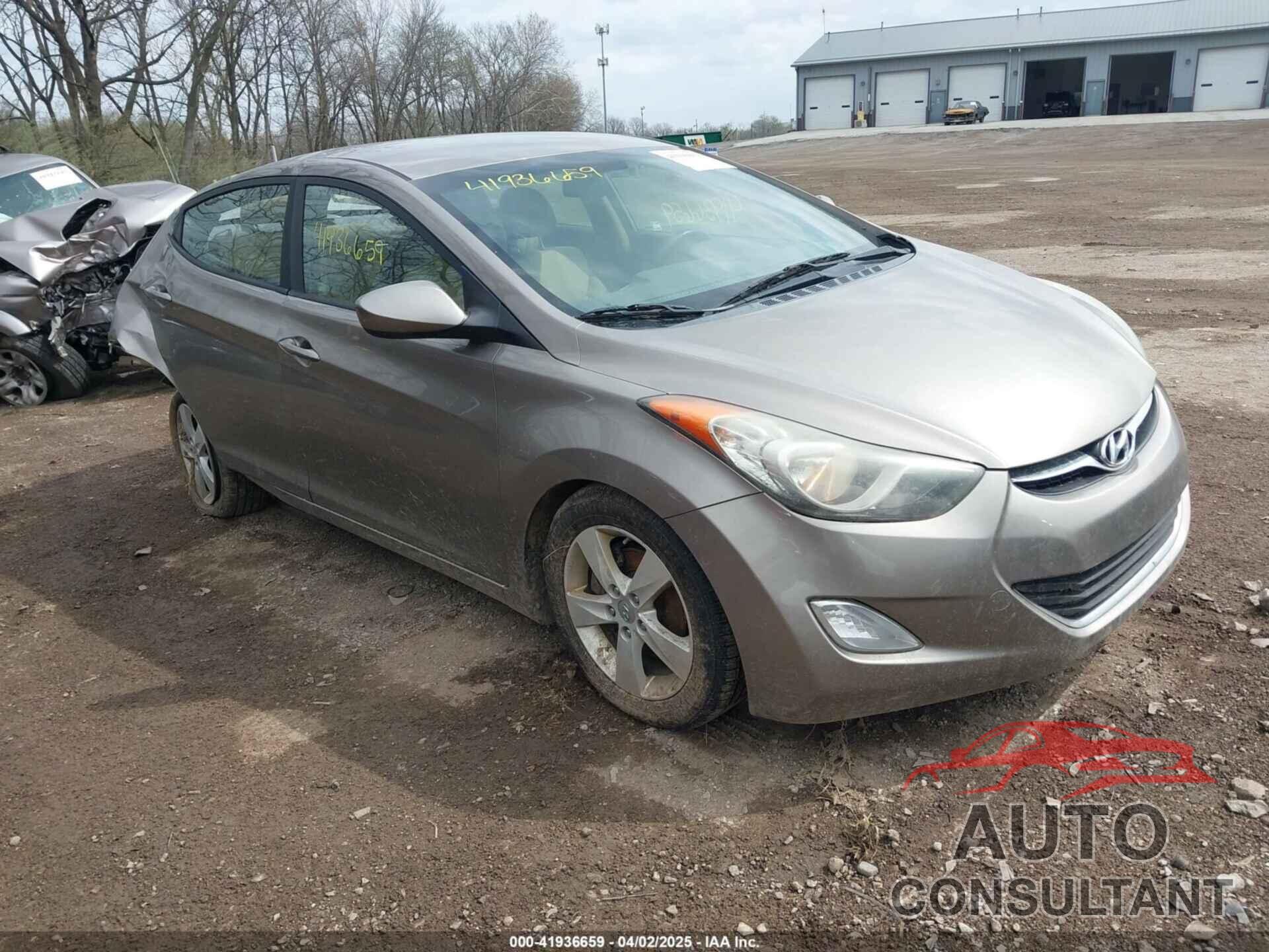 HYUNDAI ELANTRA 2012 - 5NPDH4AE8CH138517