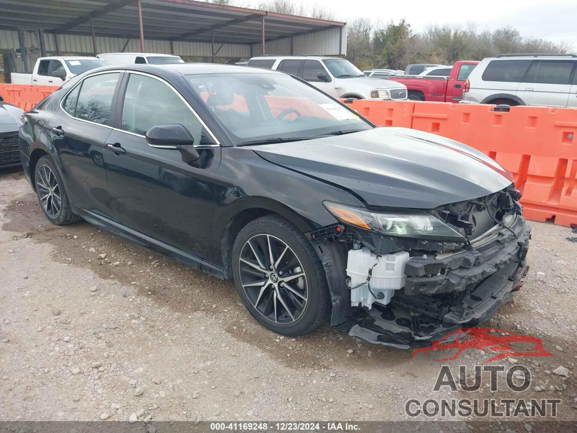 TOYOTA CAMRY 2022 - 4T1G11AK3NU705310