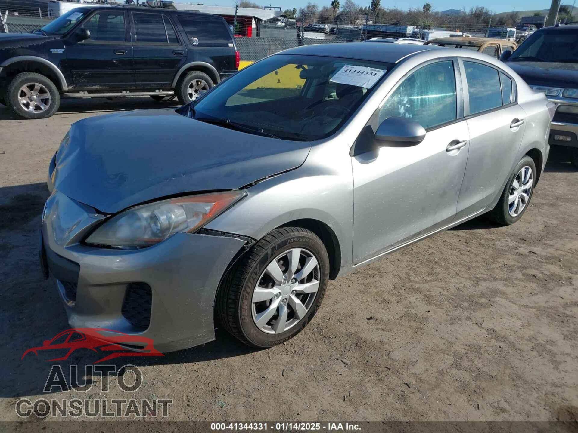 MAZDA MAZDA3 2012 - JM1BL1UF2C1523152