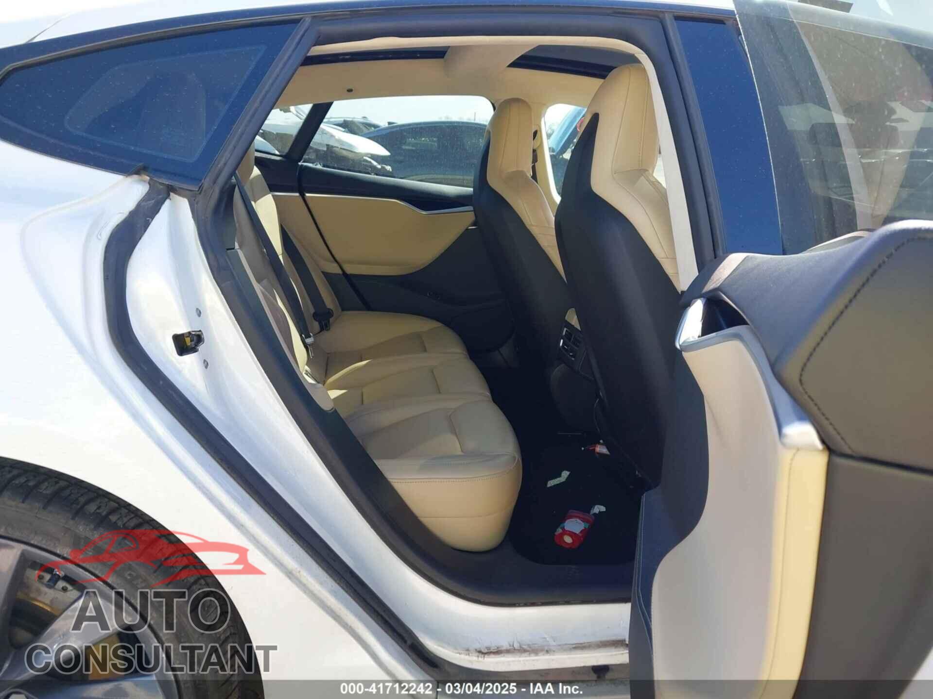 TESLA MODEL S 2015 - 5YJSA1H48FF082038
