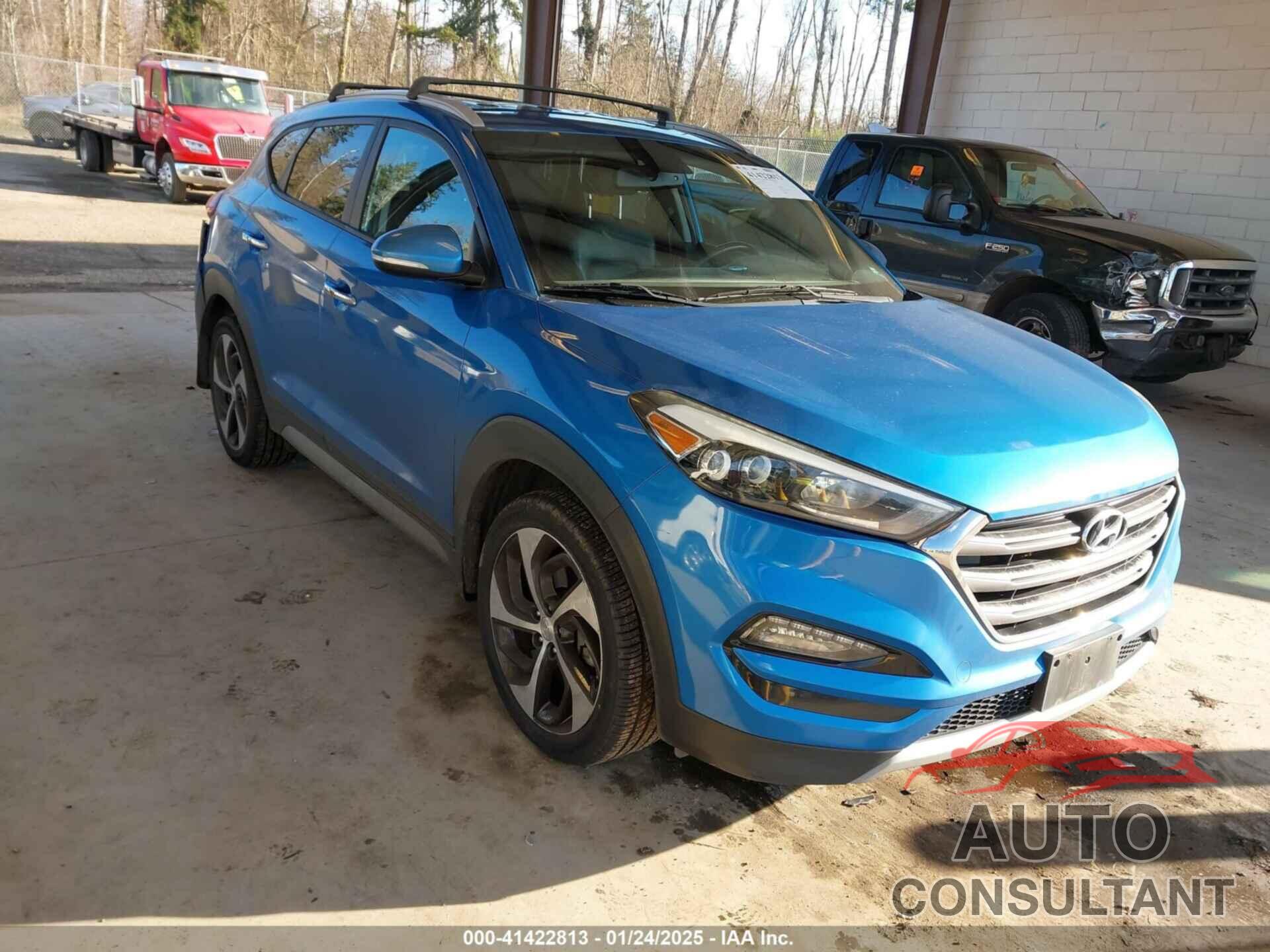 HYUNDAI TUCSON 2017 - KM8J3CA24HU311587