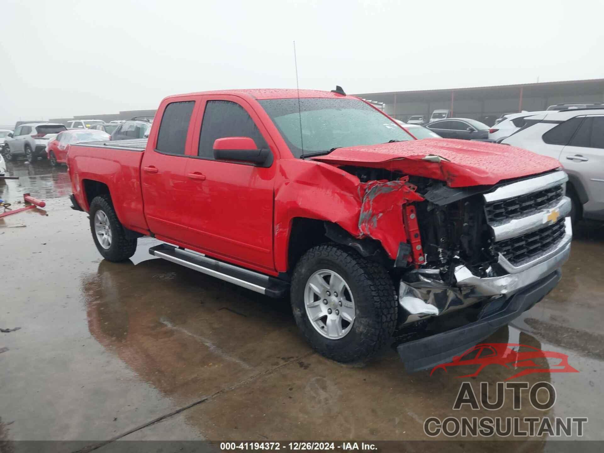 CHEVROLET SILVERADO 1500 2018 - 1GCRCREC1JZ342110