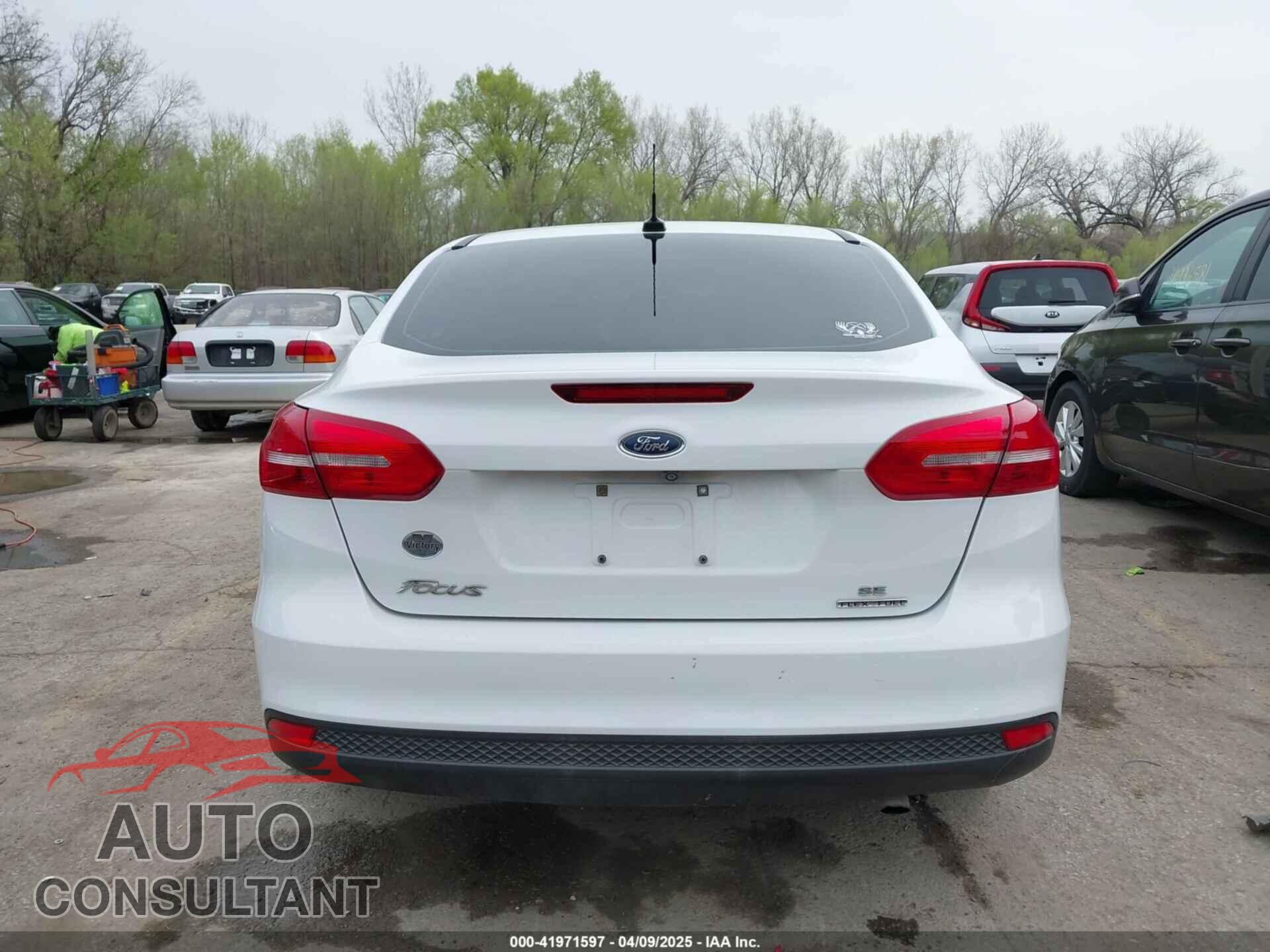 FORD FOCUS 2016 - 1FADP3F2XGL324613