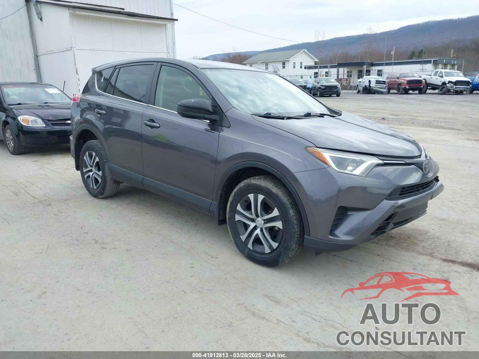 TOYOTA RAV4 2018 - JTMBFREV4JJ742428