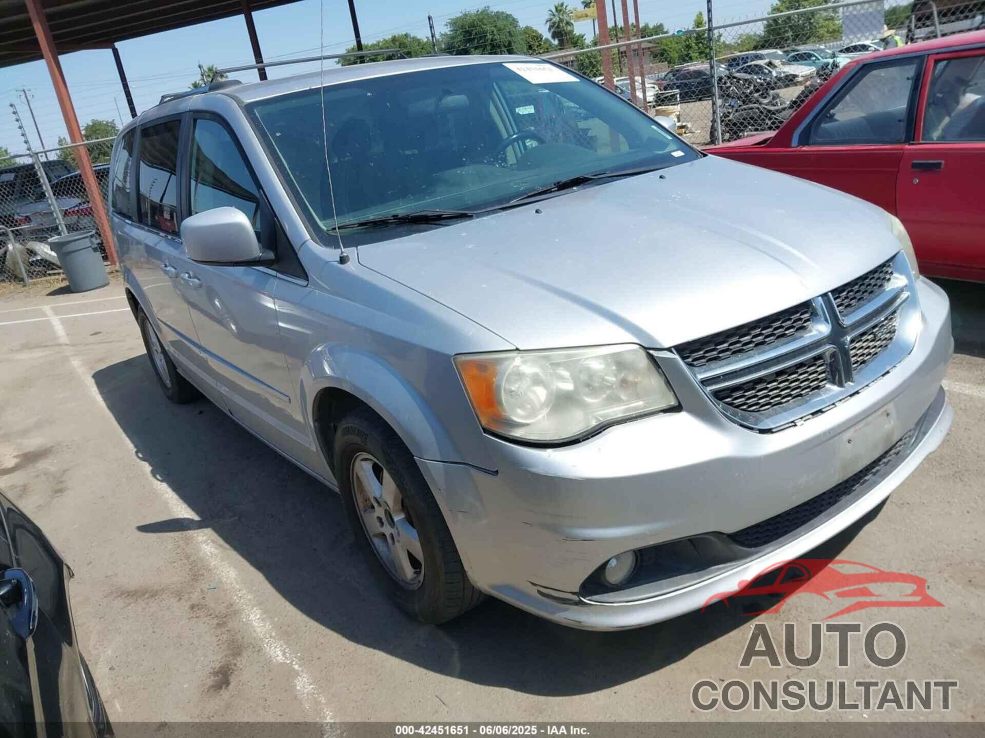 DODGE GRAND CARAVAN 2011 - 2D4RN5DG0BR684783