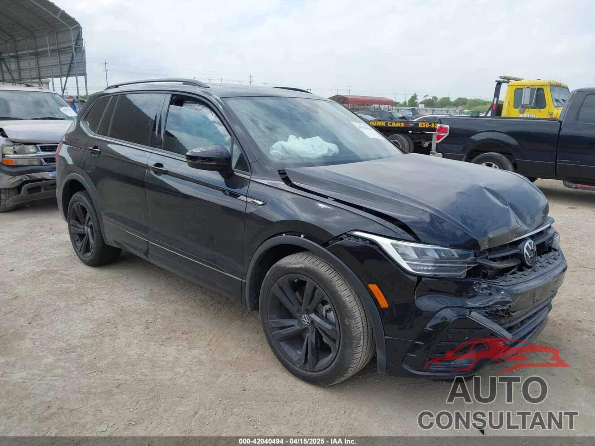 VOLKSWAGEN TIGUAN 2023 - 3VVCB7AX0PM122636
