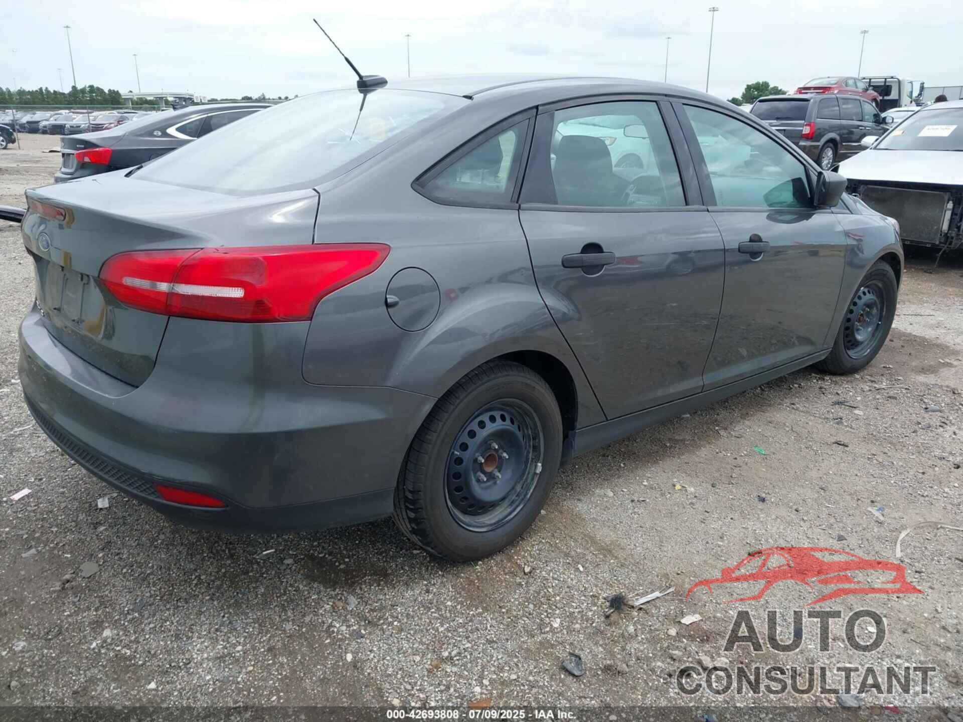 FORD FOCUS 2018 - 1FADP3E21JL244125