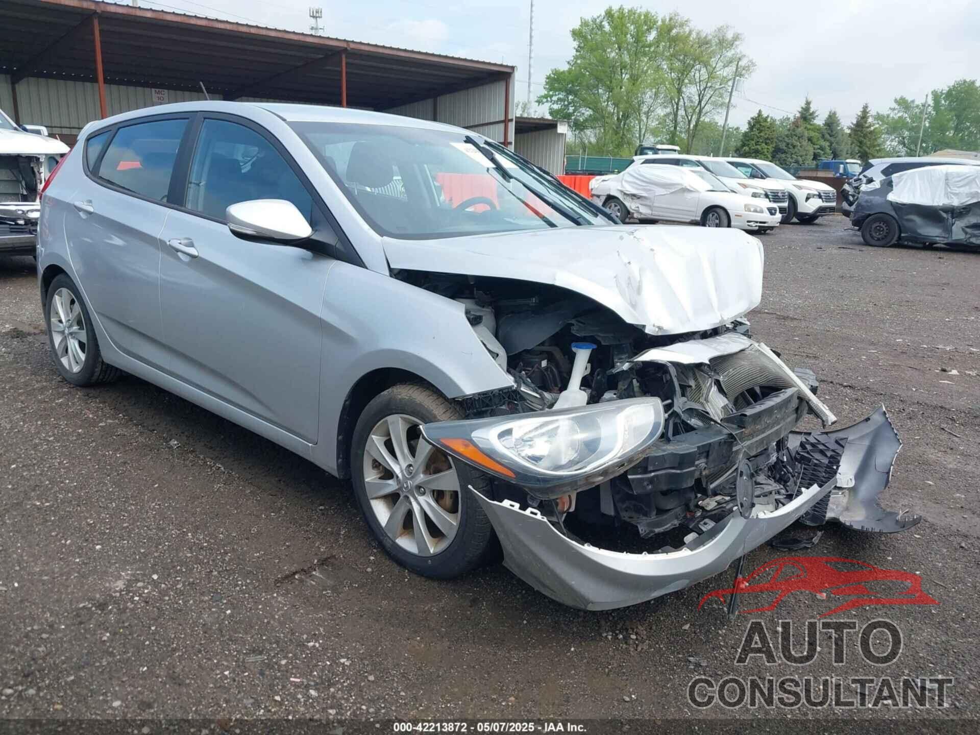 HYUNDAI ACCENT 2013 - KMHCU5AE8DU076696