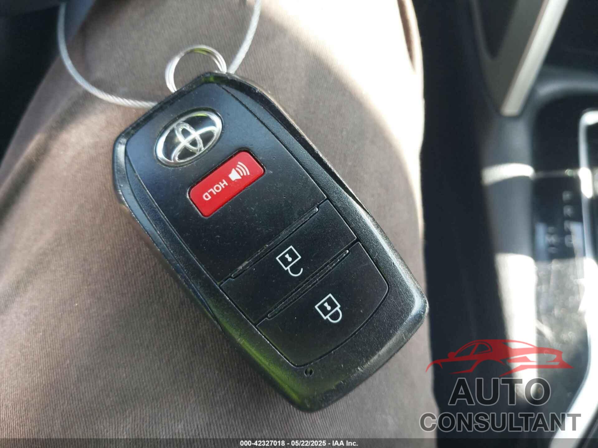 TOYOTA COROLLA CROSS 2022 - 7MUEAAAG0NV003723