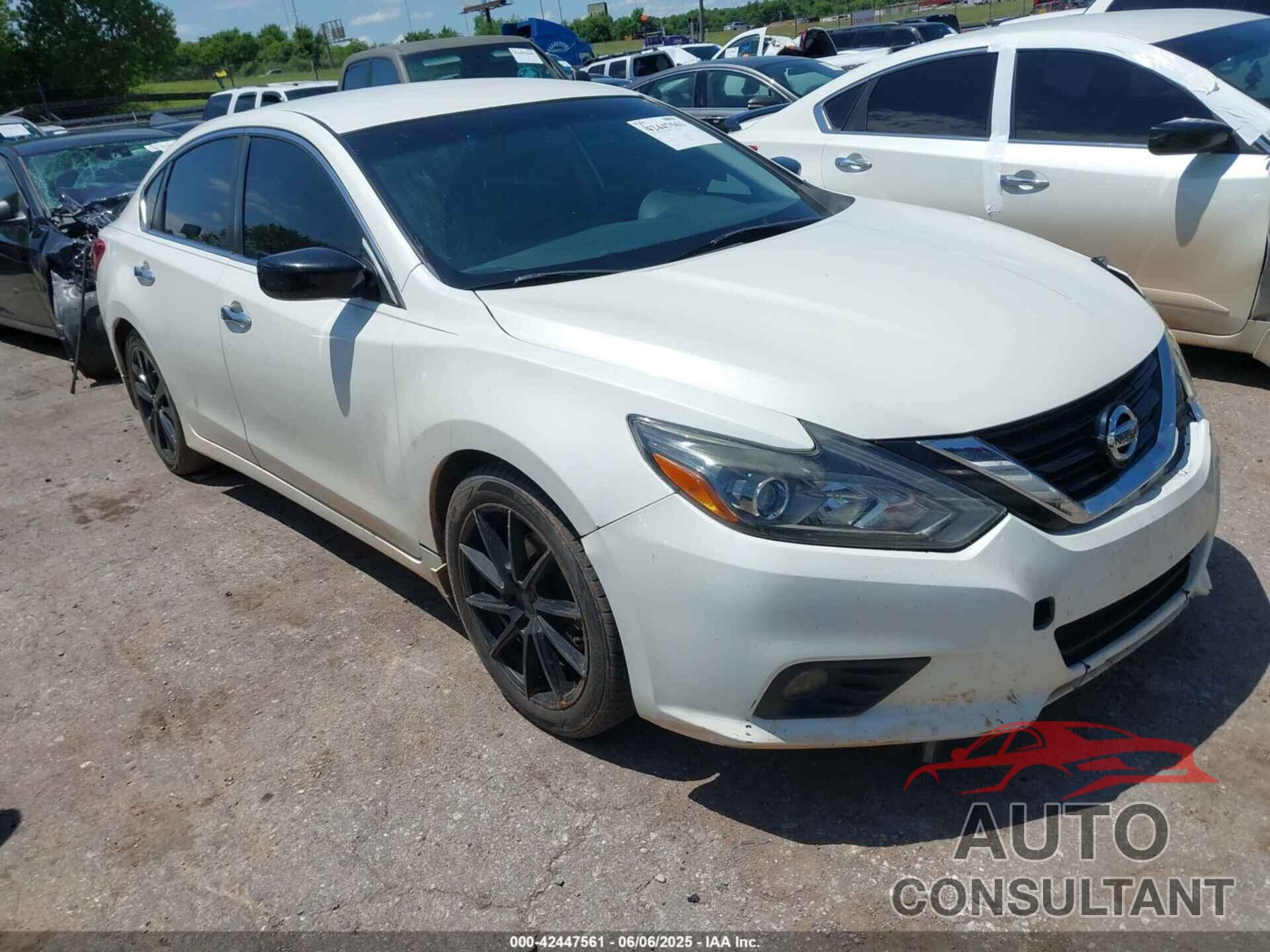 NISSAN ALTIMA 2018 - 1N4AL3AP2JC158077