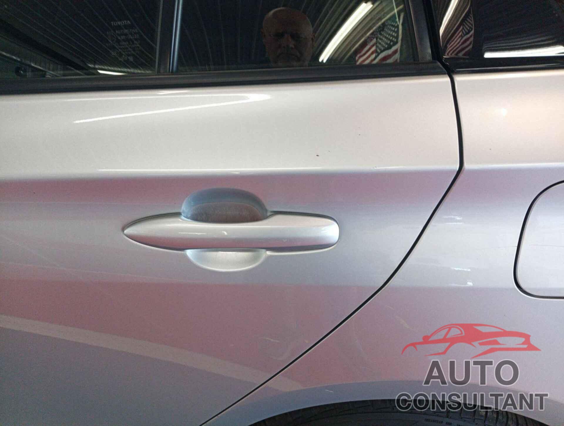 TOYOTA PRIUS 2020 - JTDKARFU5L3108086