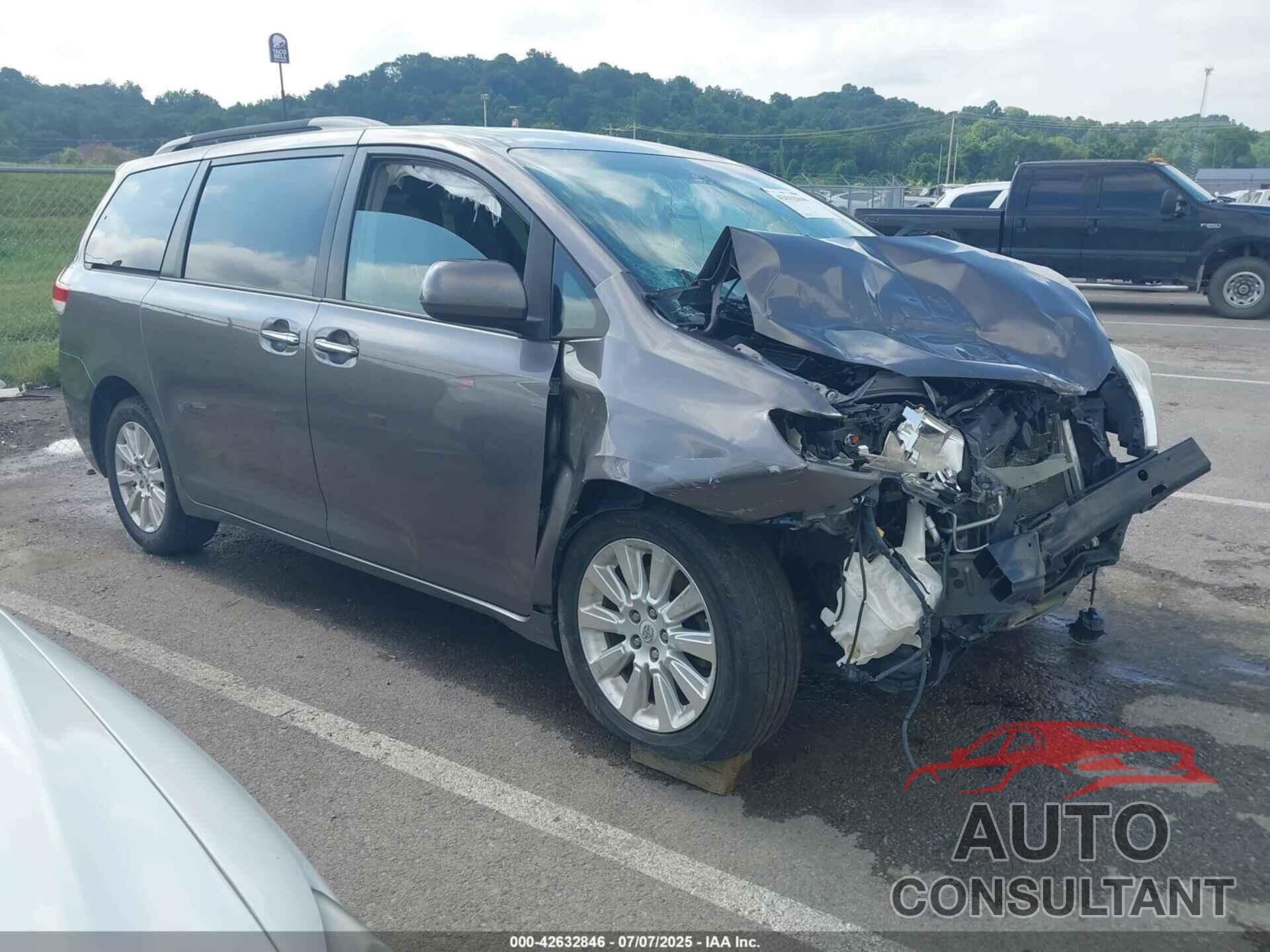 TOYOTA SIENNA 2011 - 5TDDK3DC4BS024612