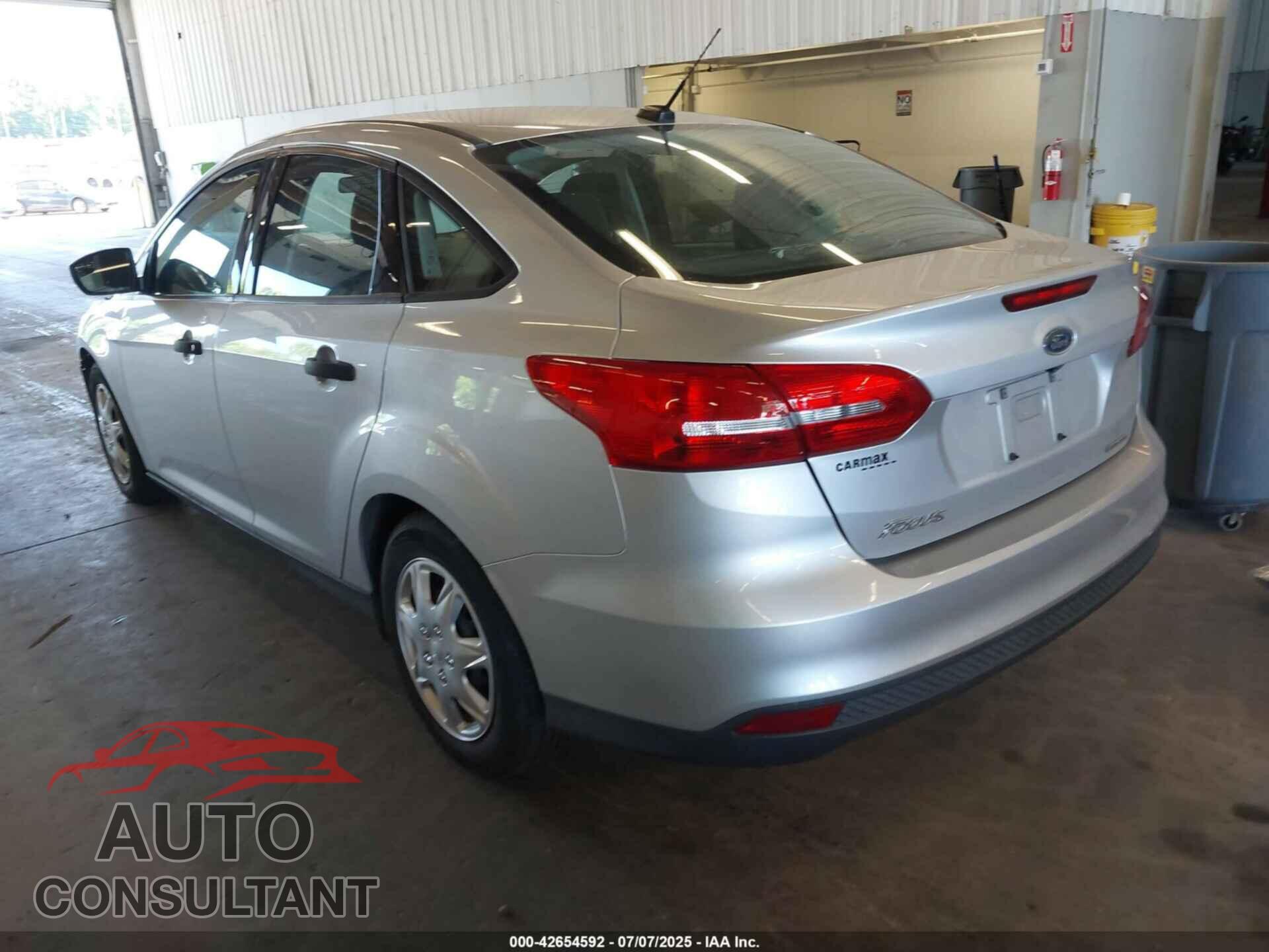 FORD FOCUS 2016 - 1FADP3E23GL306584