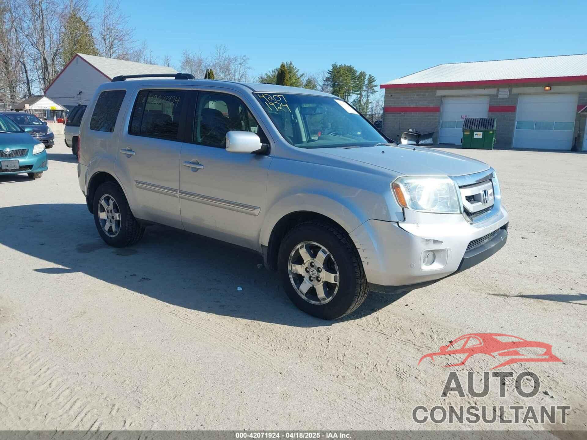 HONDA PILOT 2011 - 5FNYF4H96BB012122
