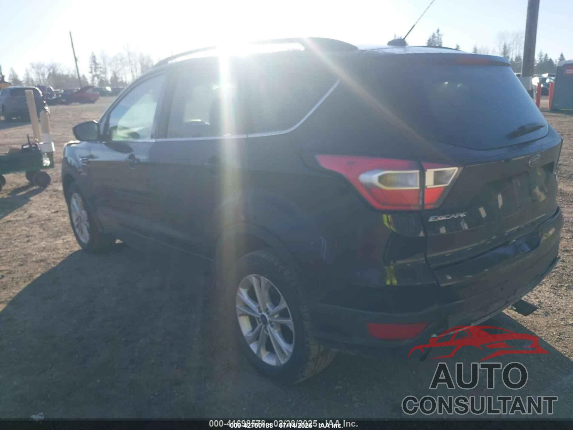 FORD ESCAPE 2017 - 1FMCU9G93HUC02907