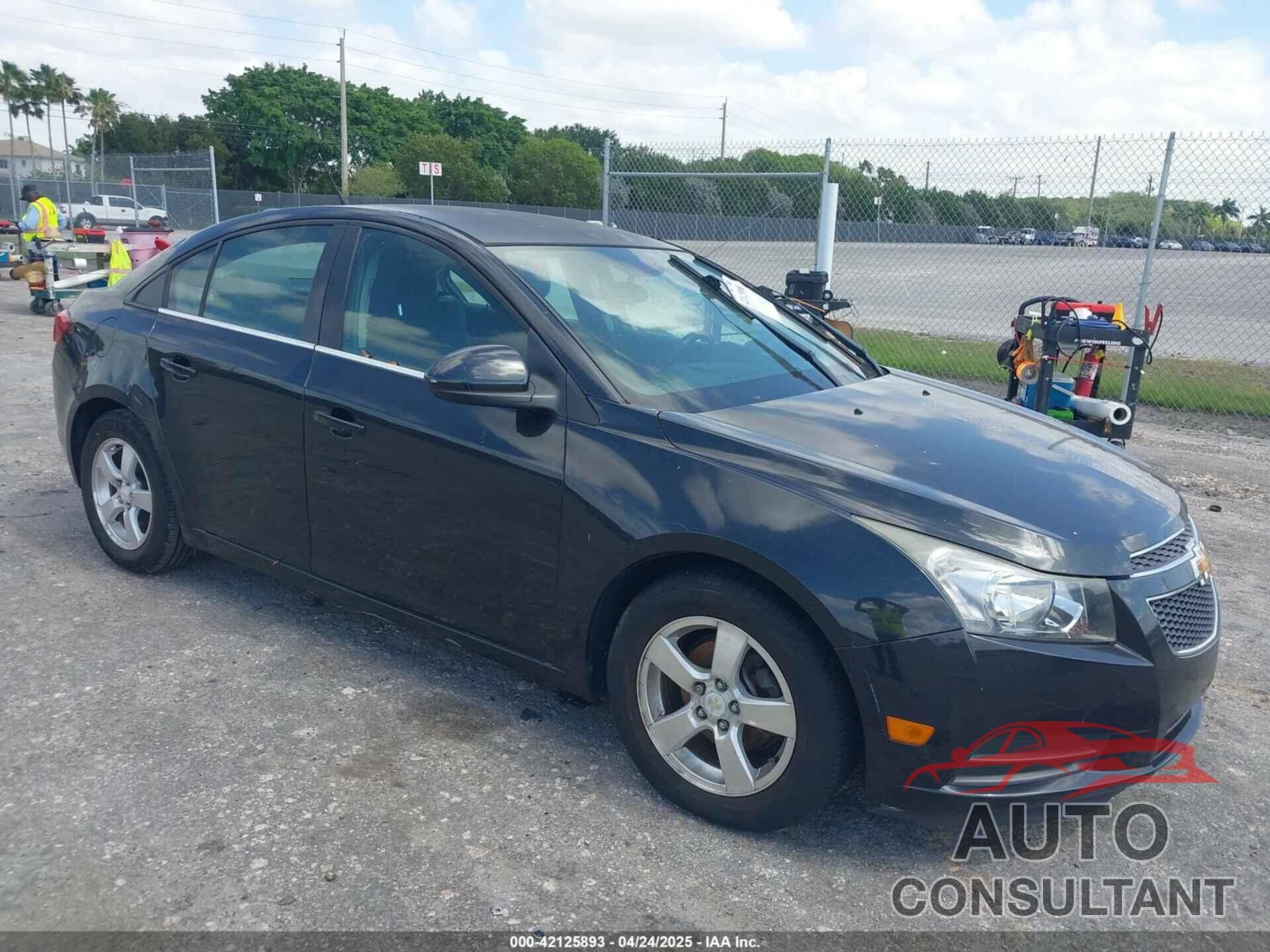 CHEVROLET CRUZE 2014 - 1G1PC5SB3E7353714