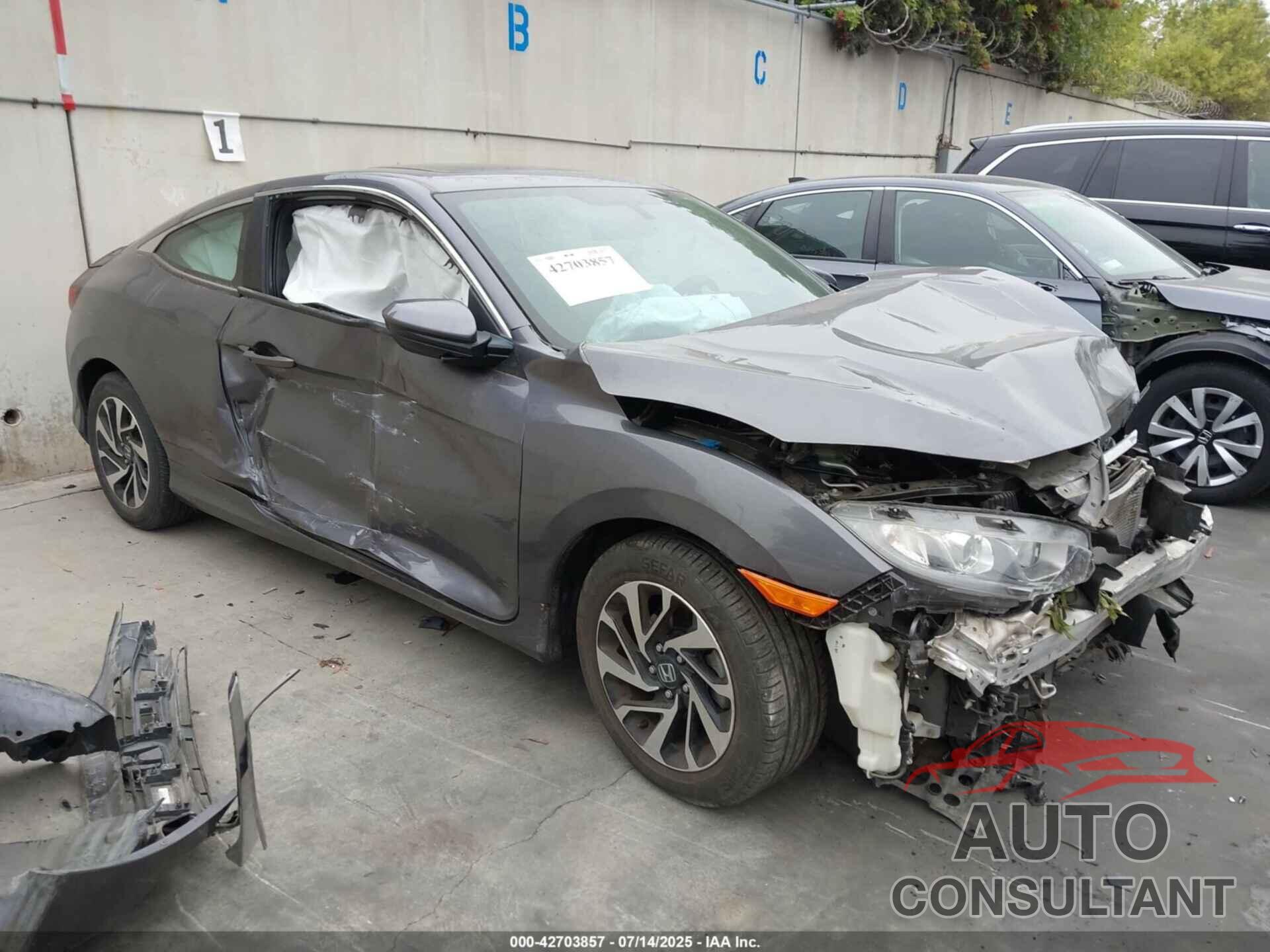 HONDA CIVIC 2017 - 2HGFC4B01HH302296