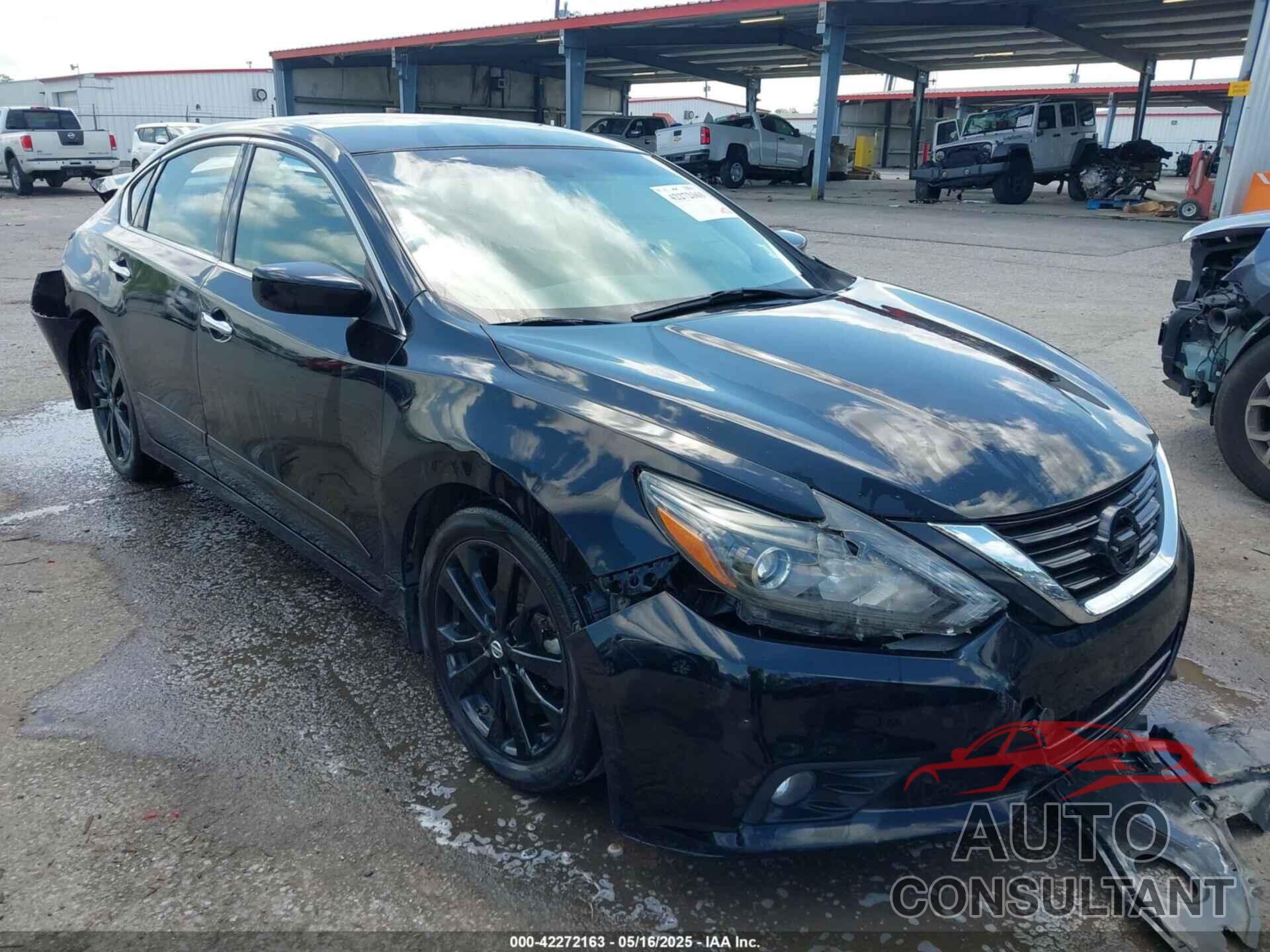 NISSAN ALTIMA 2017 - 1N4AL3AP8HN346911