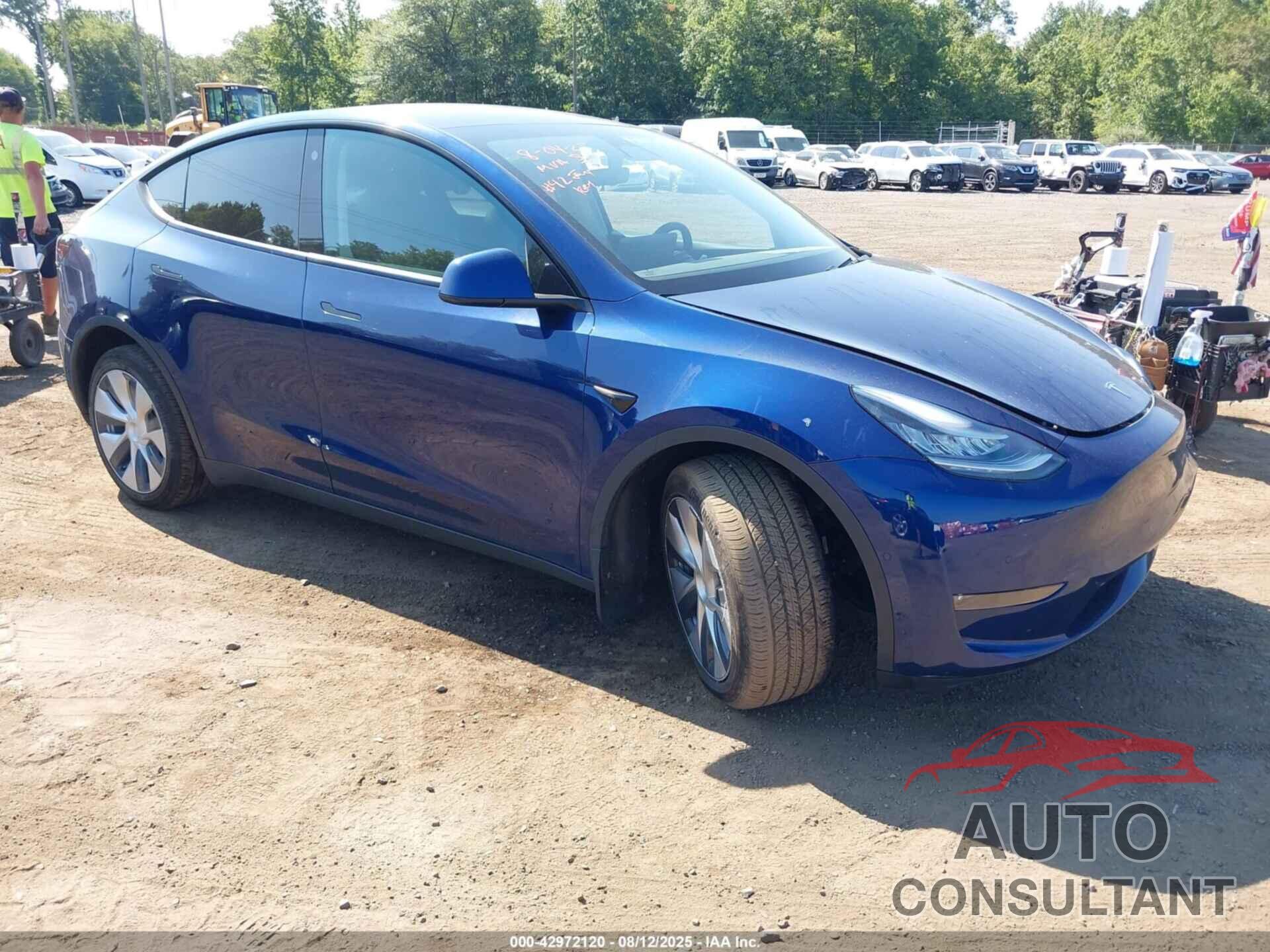 TESLA MODEL Y 2021 - 5YJYGDEE5MF066691