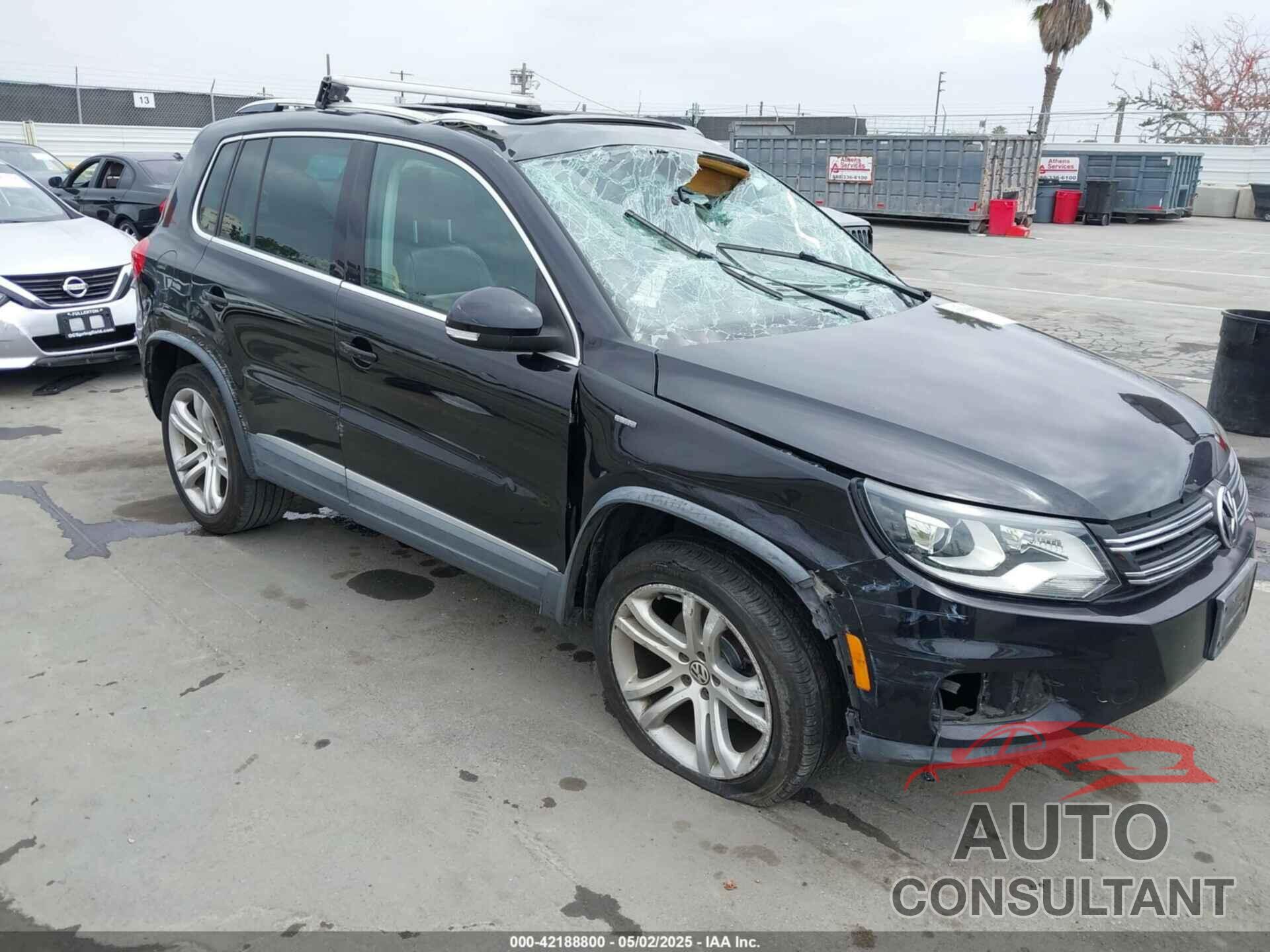 VOLKSWAGEN TIGUAN 2012 - WVGAV7AX4CW528504