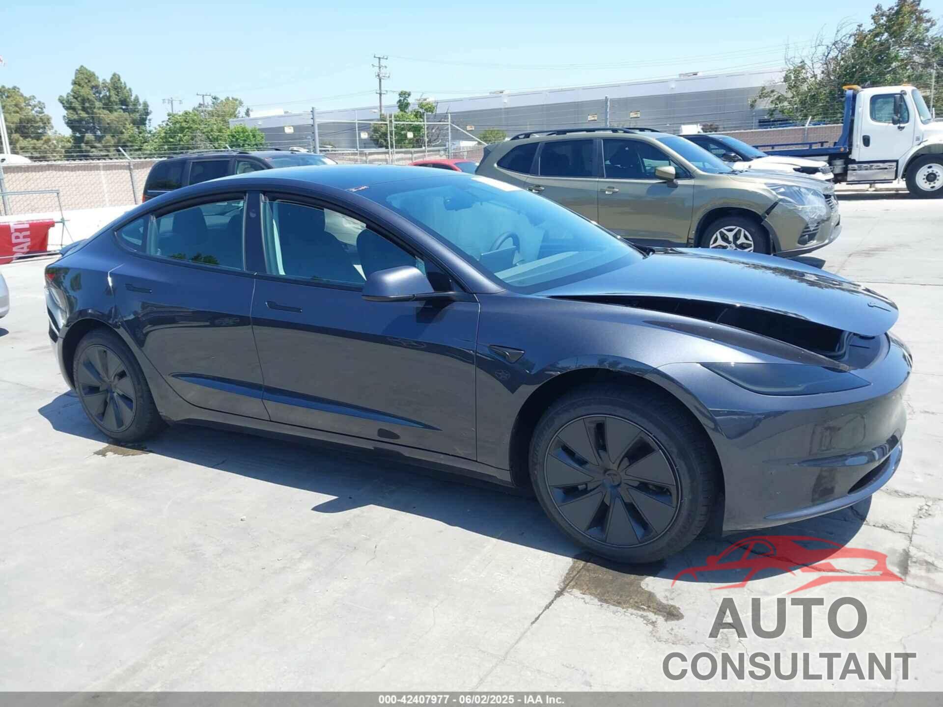 TESLA MODEL 3 2025 - 5YJ3E1EA3SF020964