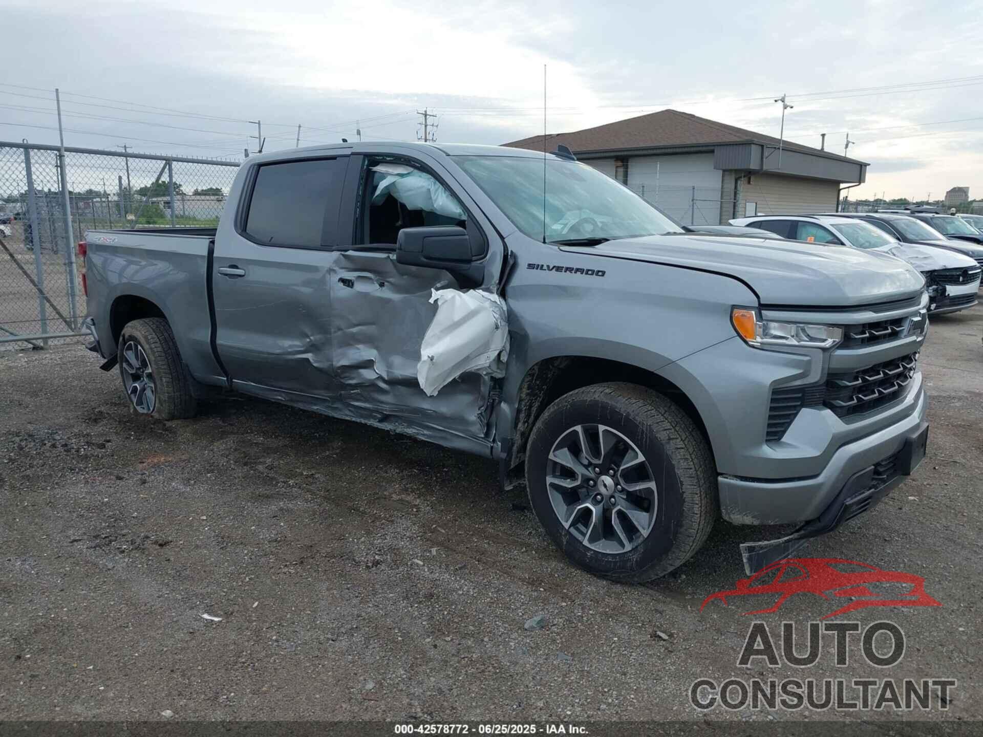 CHEVROLET SILVERADO 1500 2024 - 1GCPDEEK5RZ275589