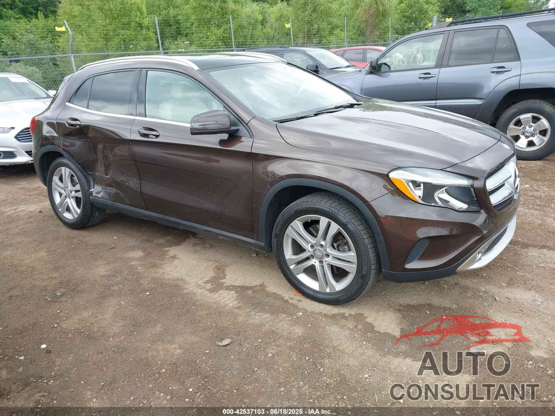 MERCEDES-BENZ GLA 250 2015 - WDCTG4GBXFJ171228