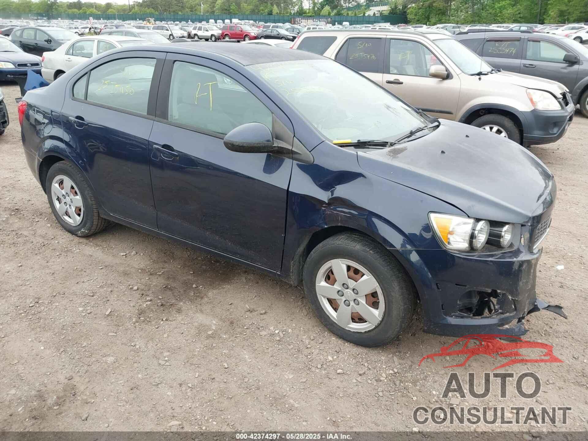 CHEVROLET SONIC 2015 - 1G1JA5SH8F4164897
