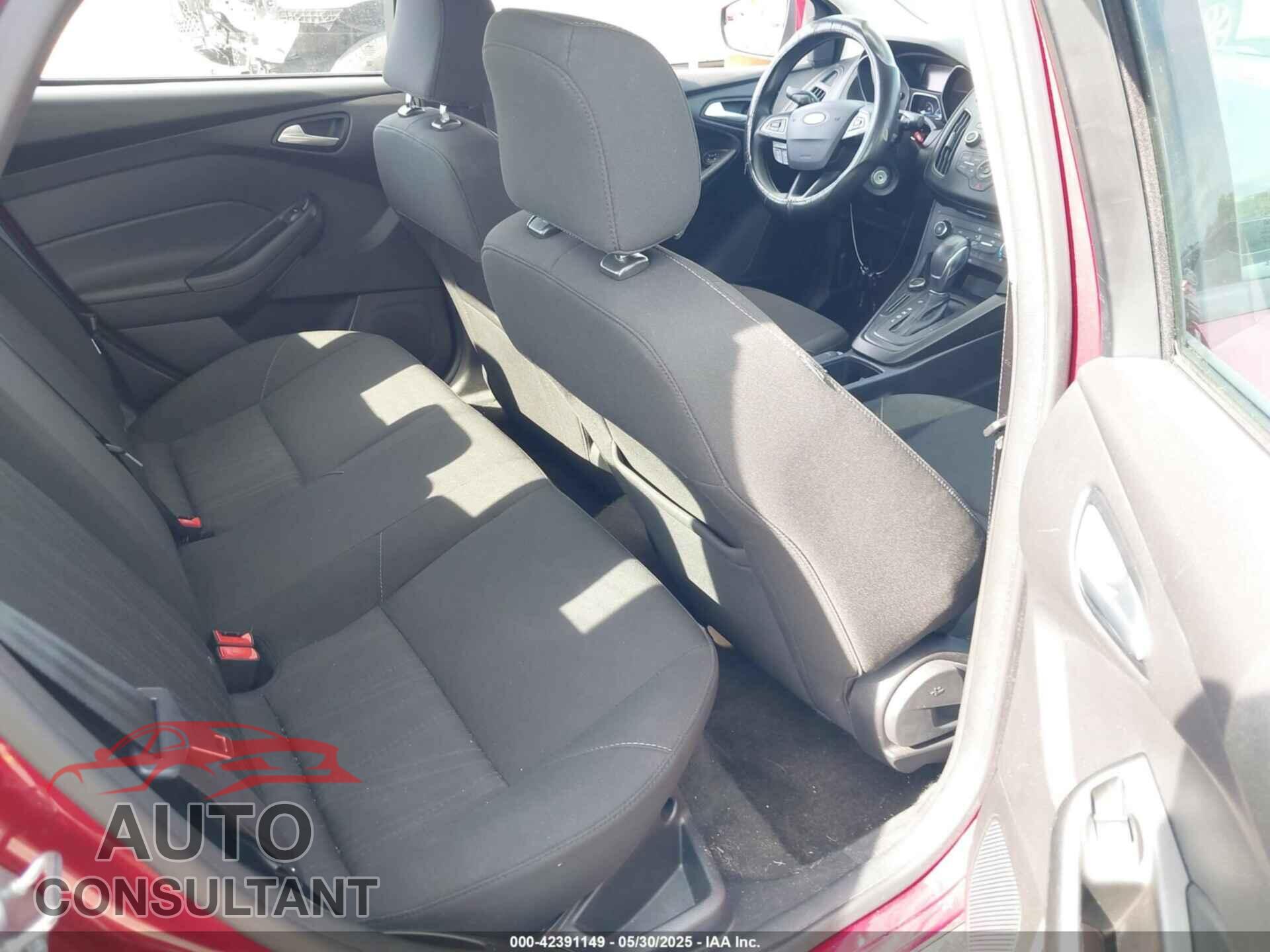 FORD FOCUS 2017 - 1FADP3F20HL322676
