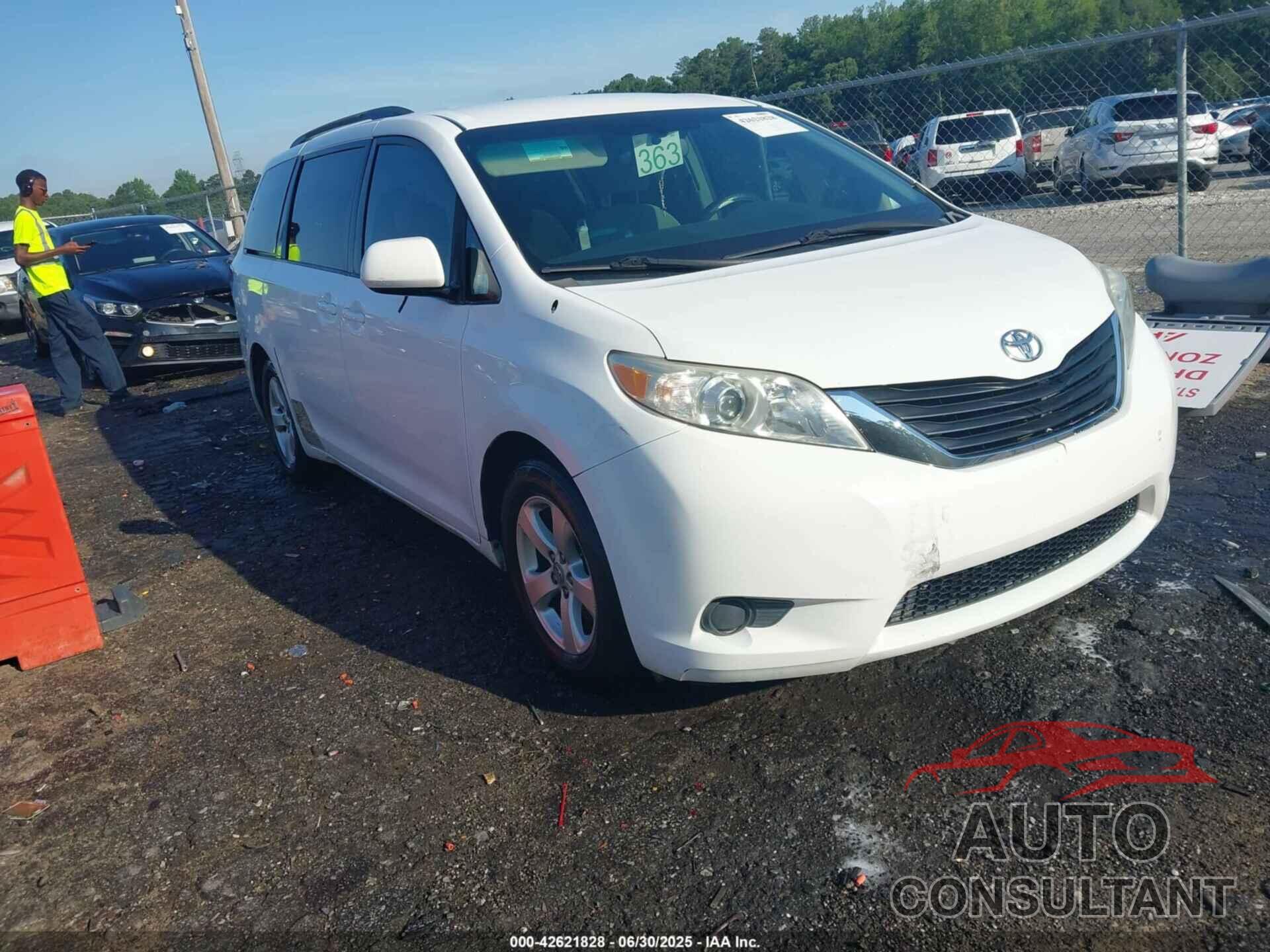 TOYOTA SIENNA 2011 - 5TDKK3DC4BS172735