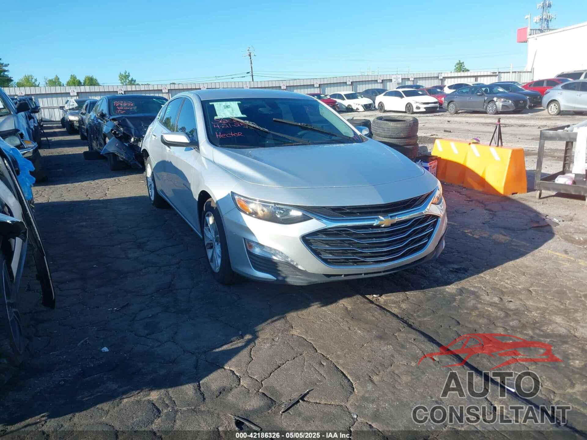 CHEVROLET MALIBU 2022 - 1G1ZD5ST1NF124453