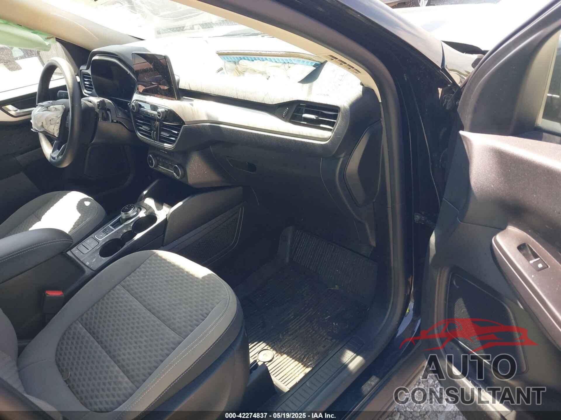 FORD ESCAPE 2020 - 1FMCU0G64LUB89305