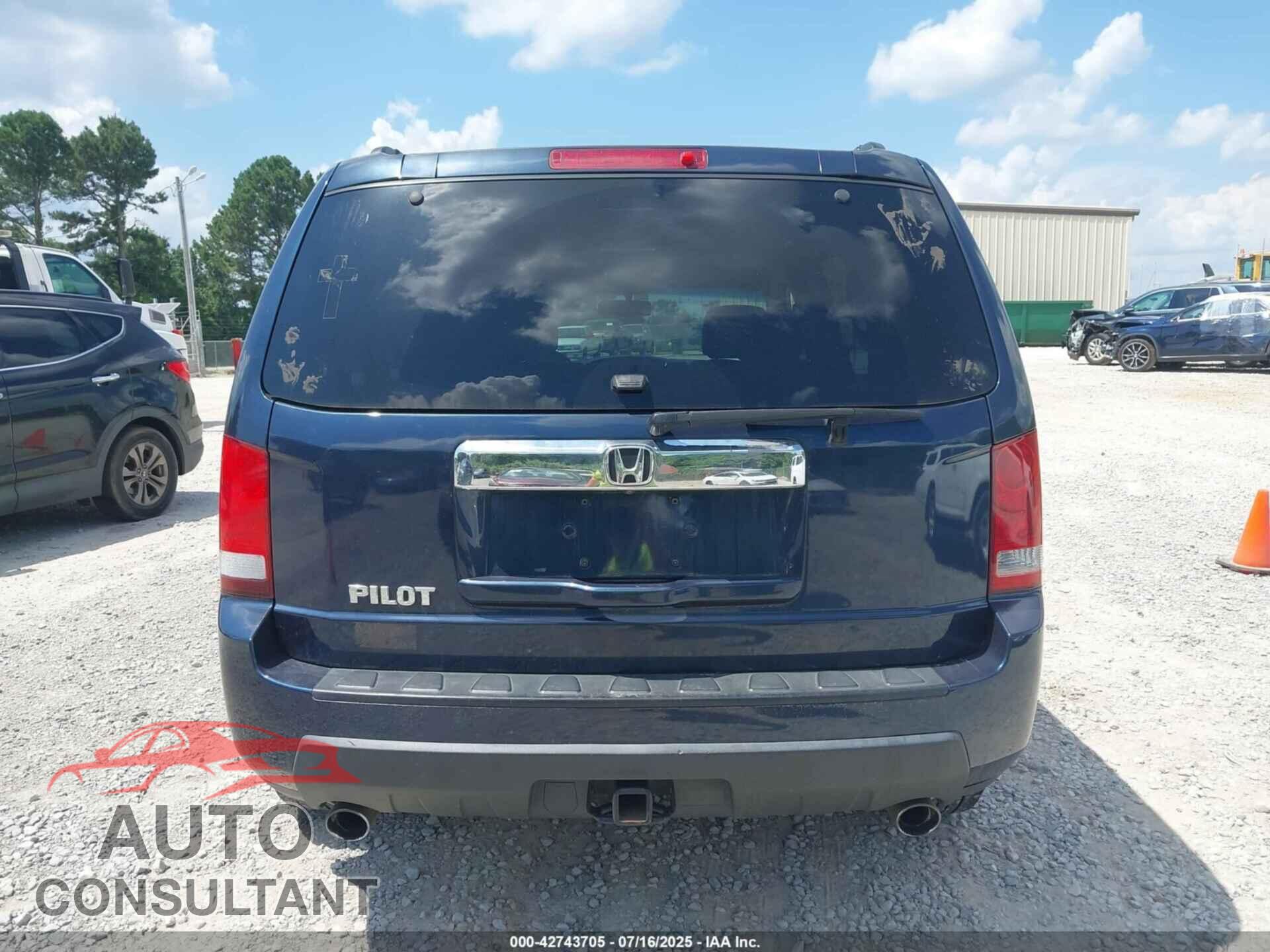 HONDA PILOT 2011 - 5FNYF3H50BB037380