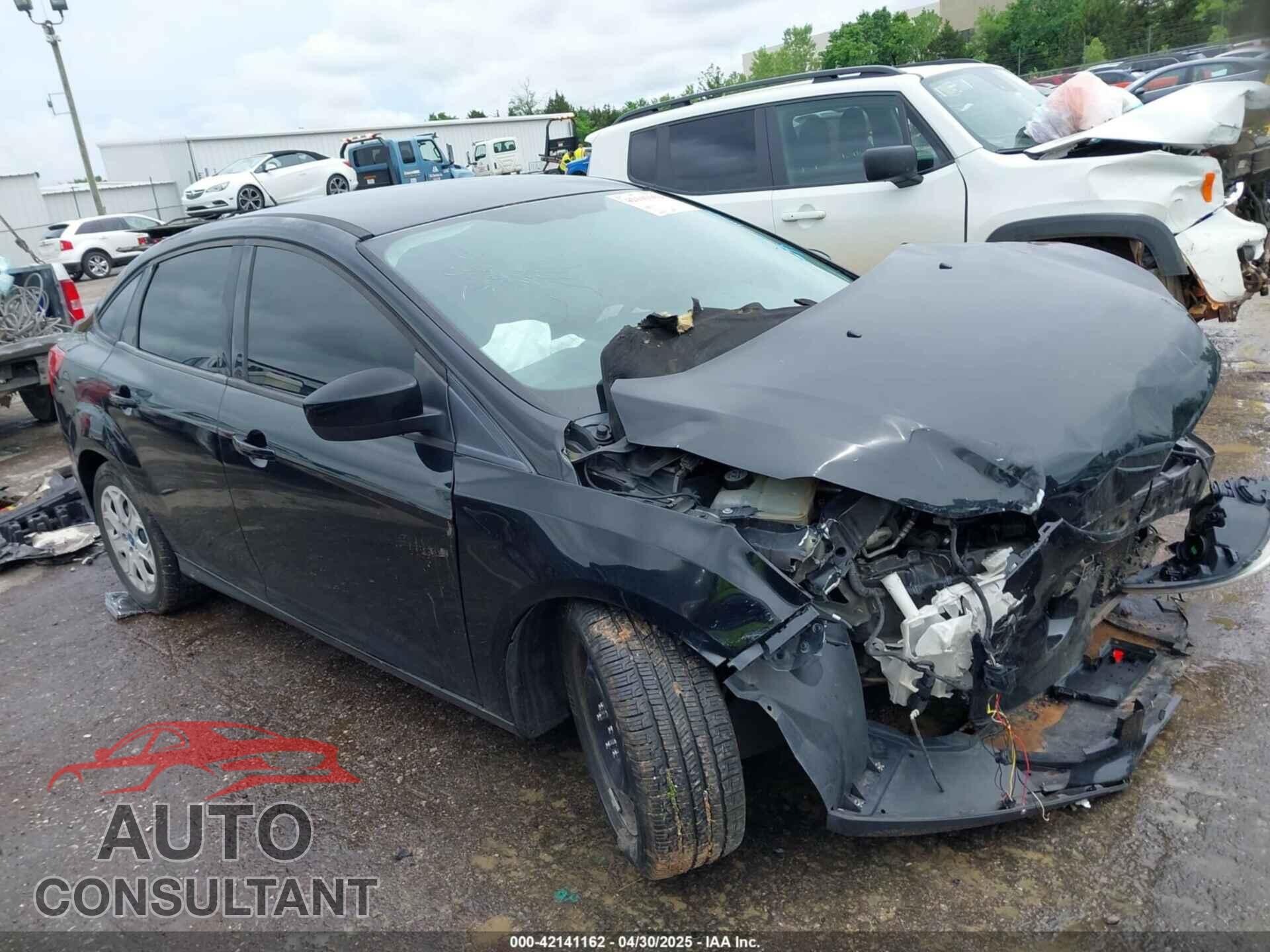 FORD FOCUS 2012 - 1FAHP3F22CL262247