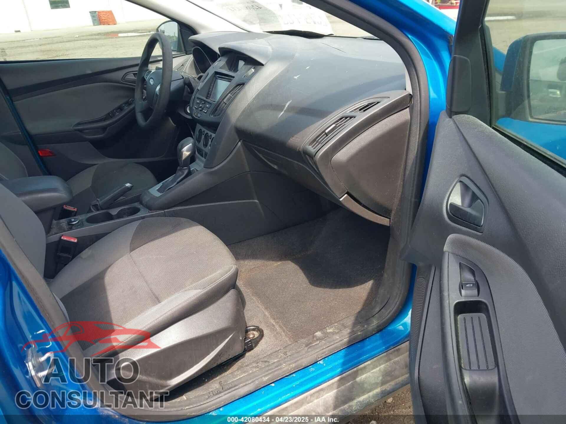 FORD FOCUS 2012 - 1FAHP3F28CL353247