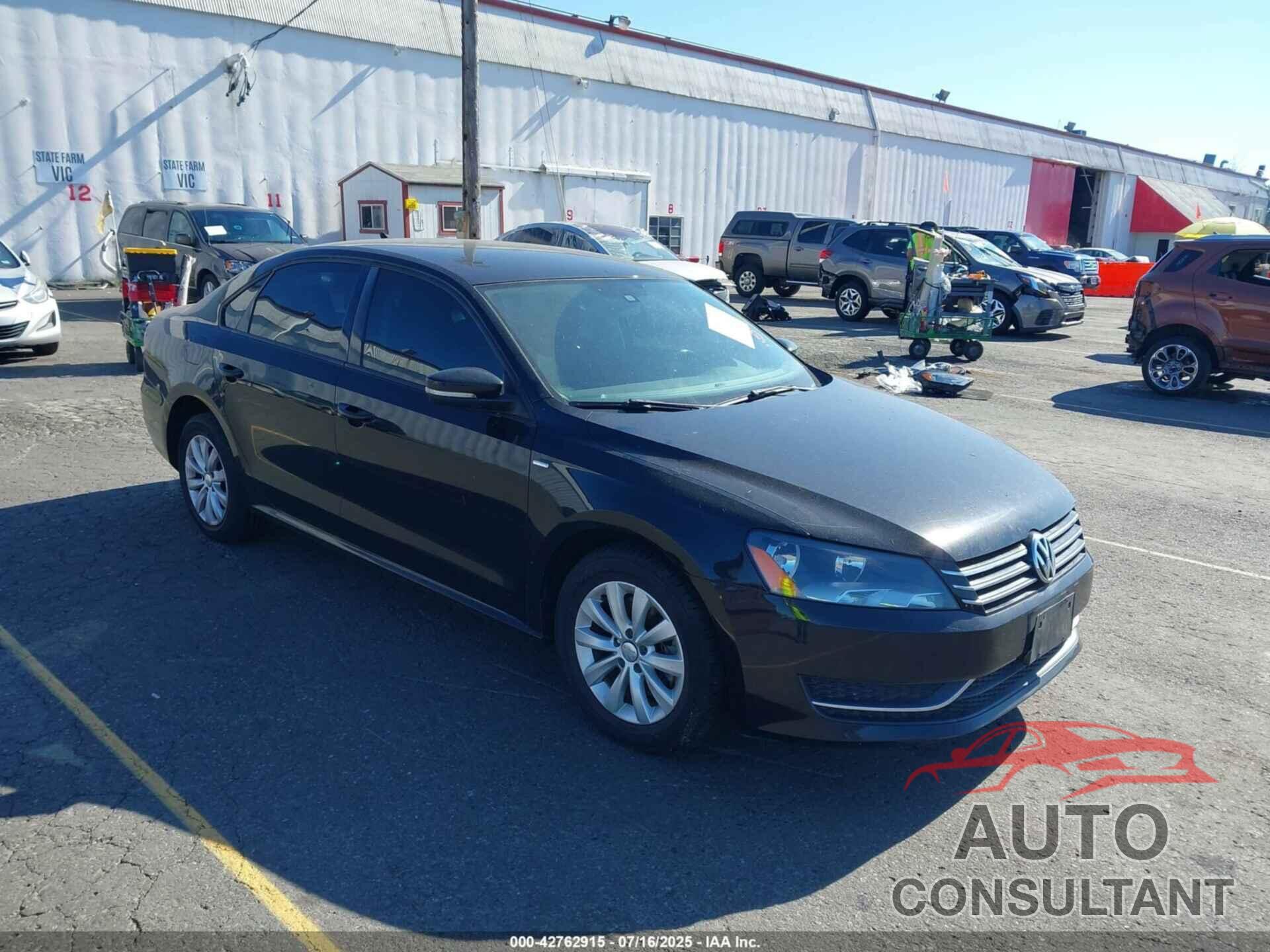 VOLKSWAGEN PASSAT 2014 - 1VWAT7A33EC028875