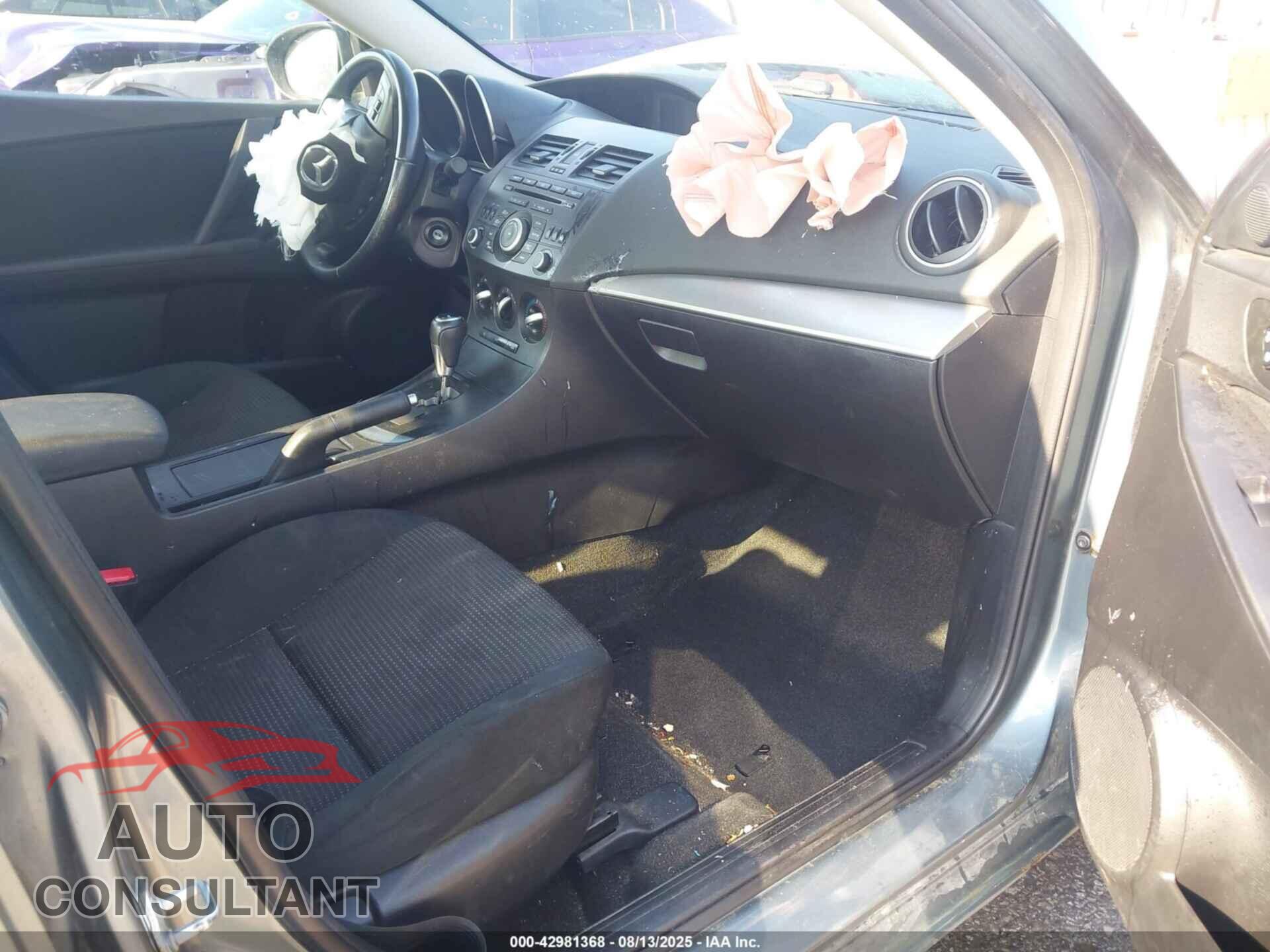 MAZDA MAZDA3 2012 - JM1BL1V77C1554792