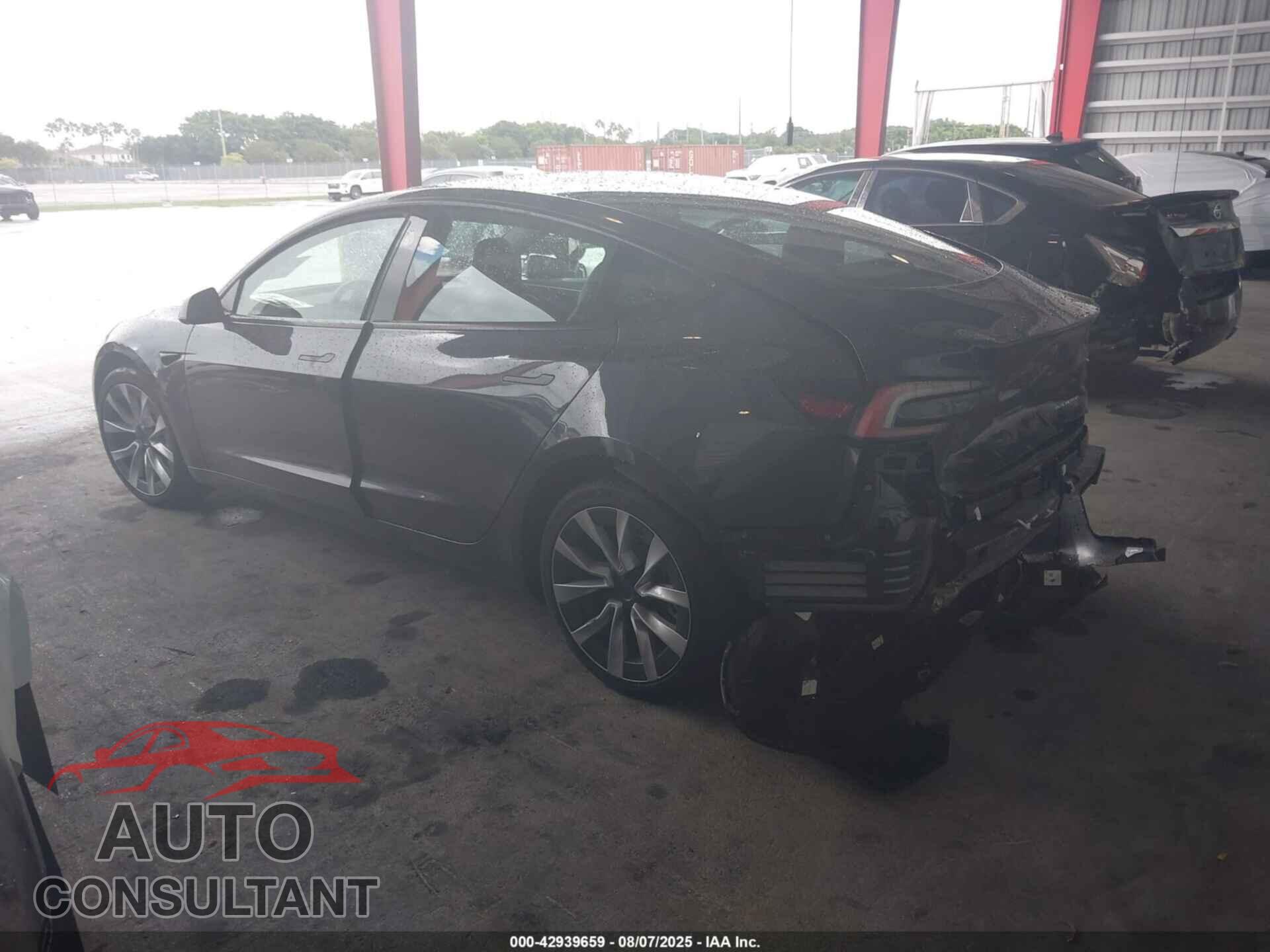 TESLA MODEL 3 2024 - 5YJ3E1EB6RF802064