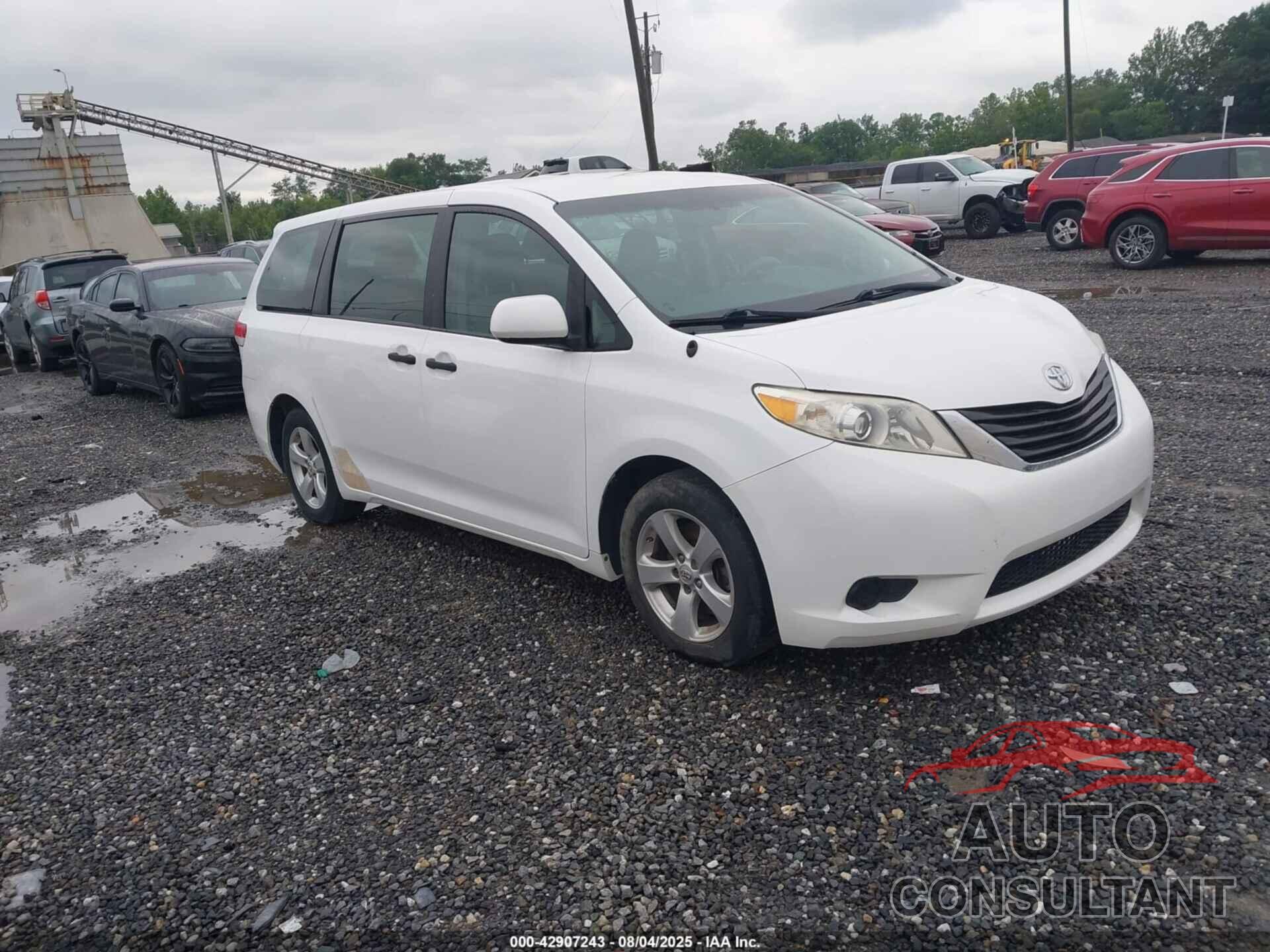 TOYOTA SIENNA 2014 - 5TDZK3DC1ES450560